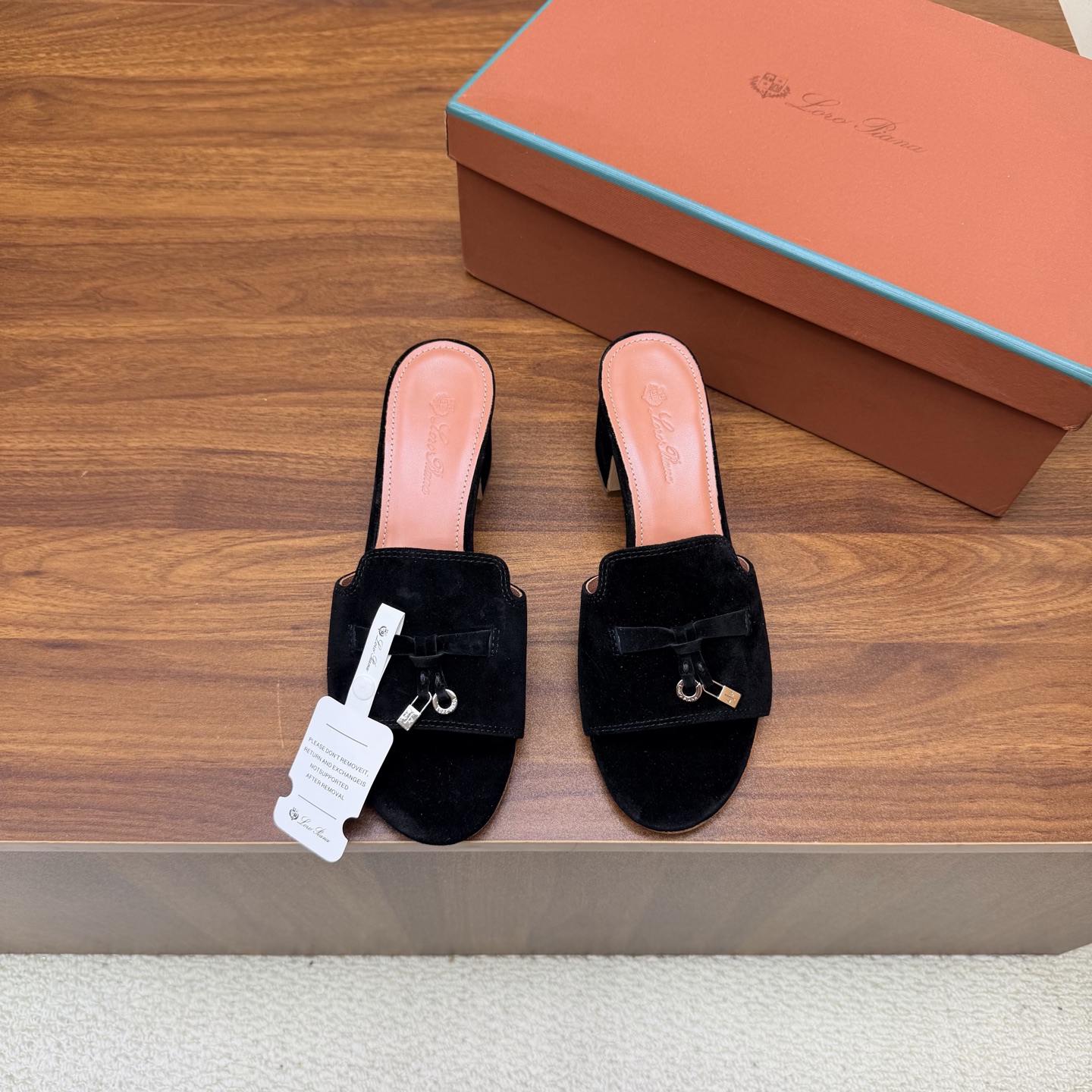 Loro Piana Slides