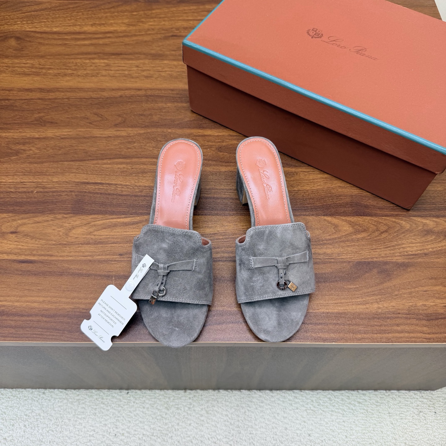 Loro Piana Slides