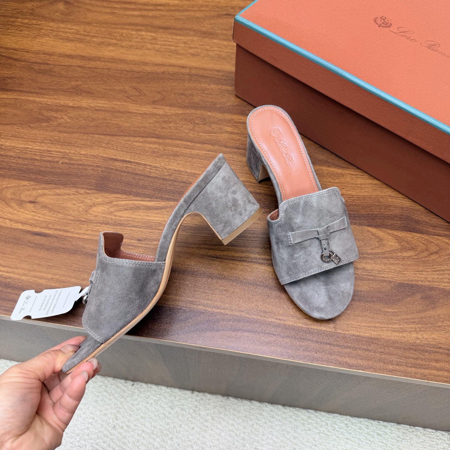 Loro Piana Slides
