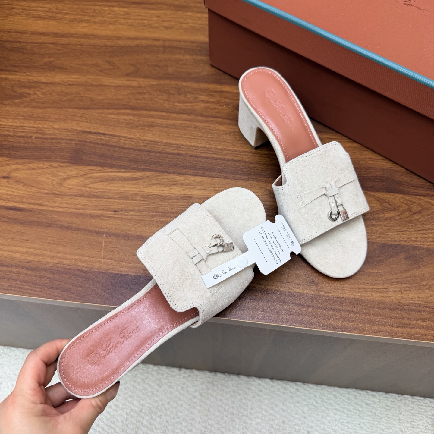 Loro Piana Slides