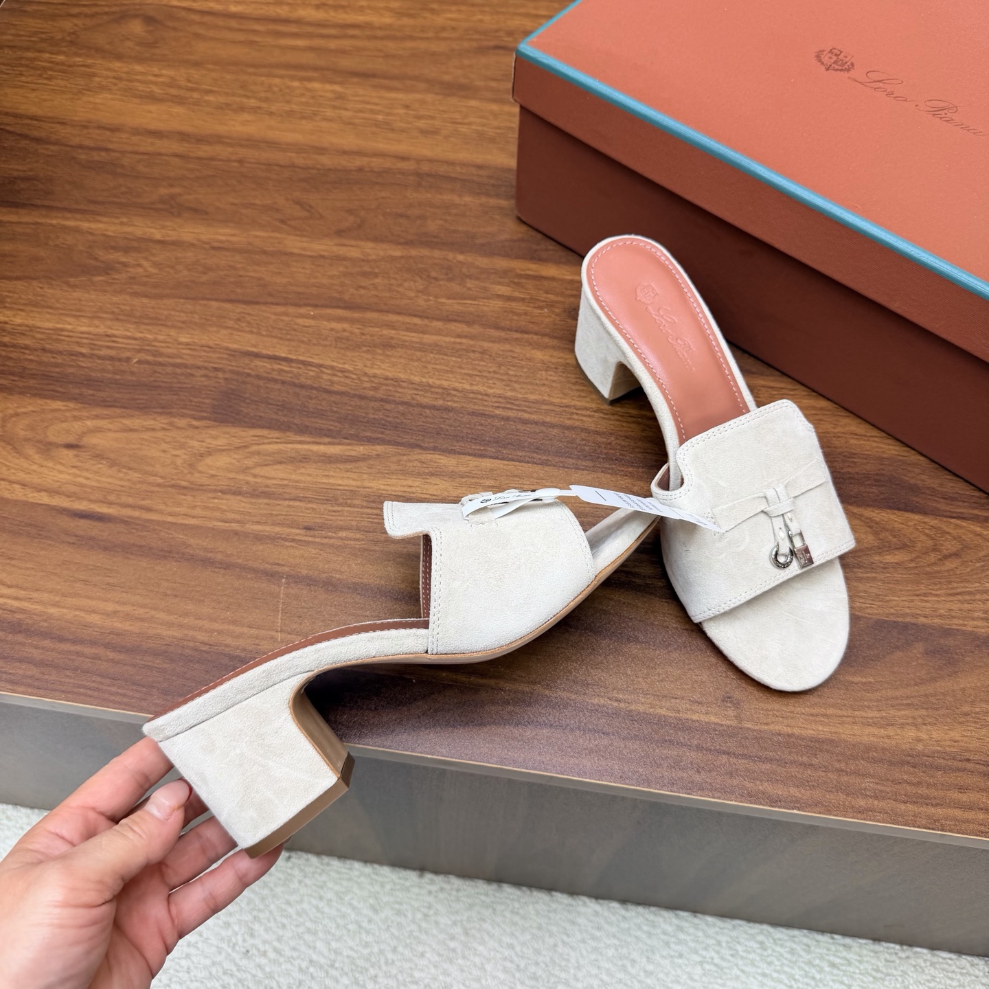 Loro Piana Slides
