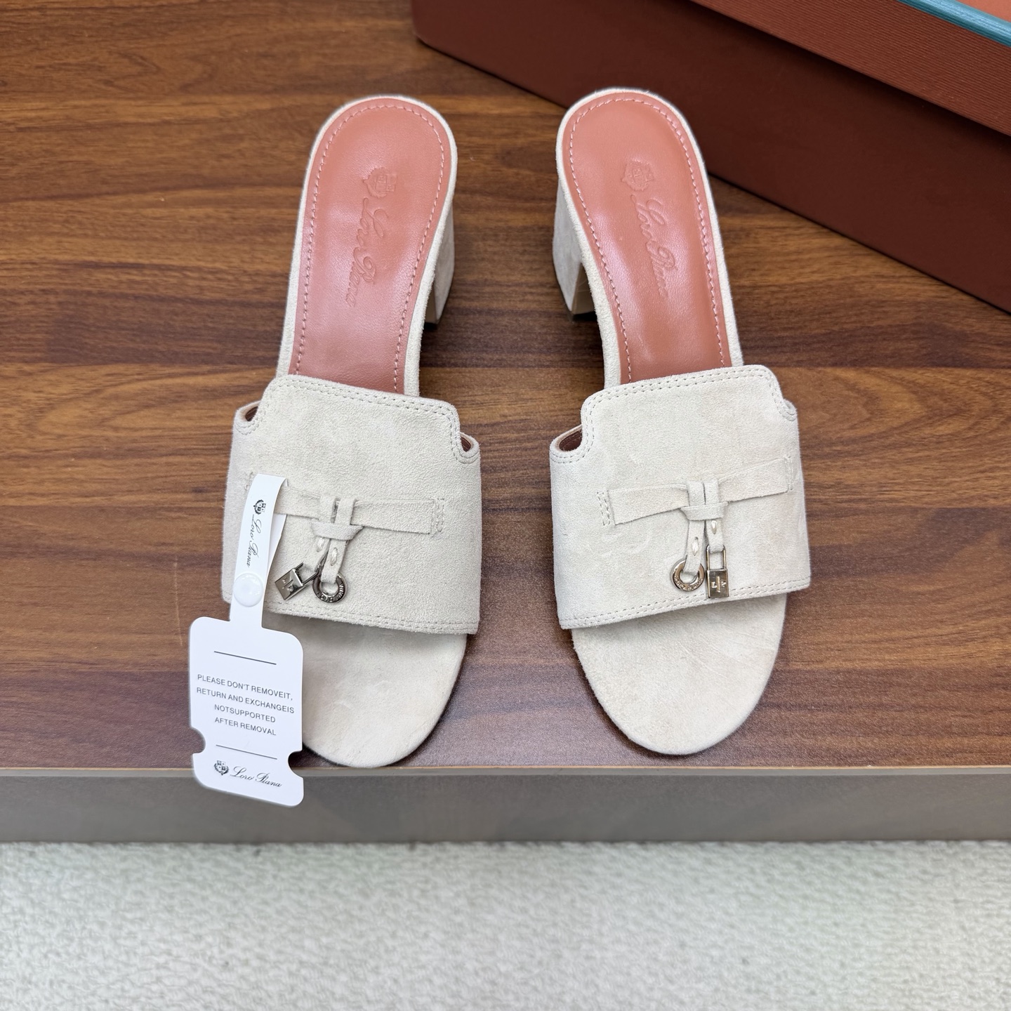 Loro Piana Slides