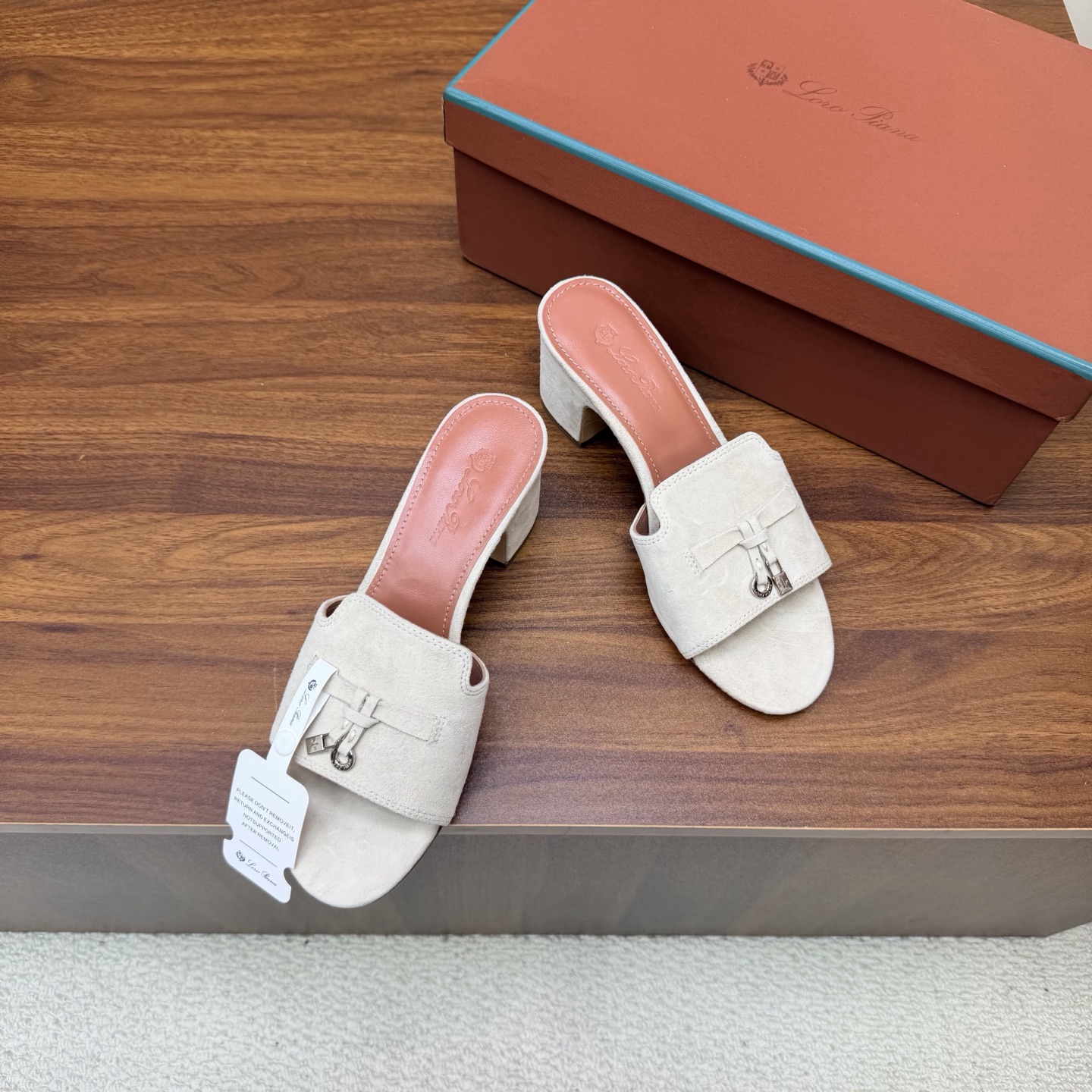 Loro Piana Slides