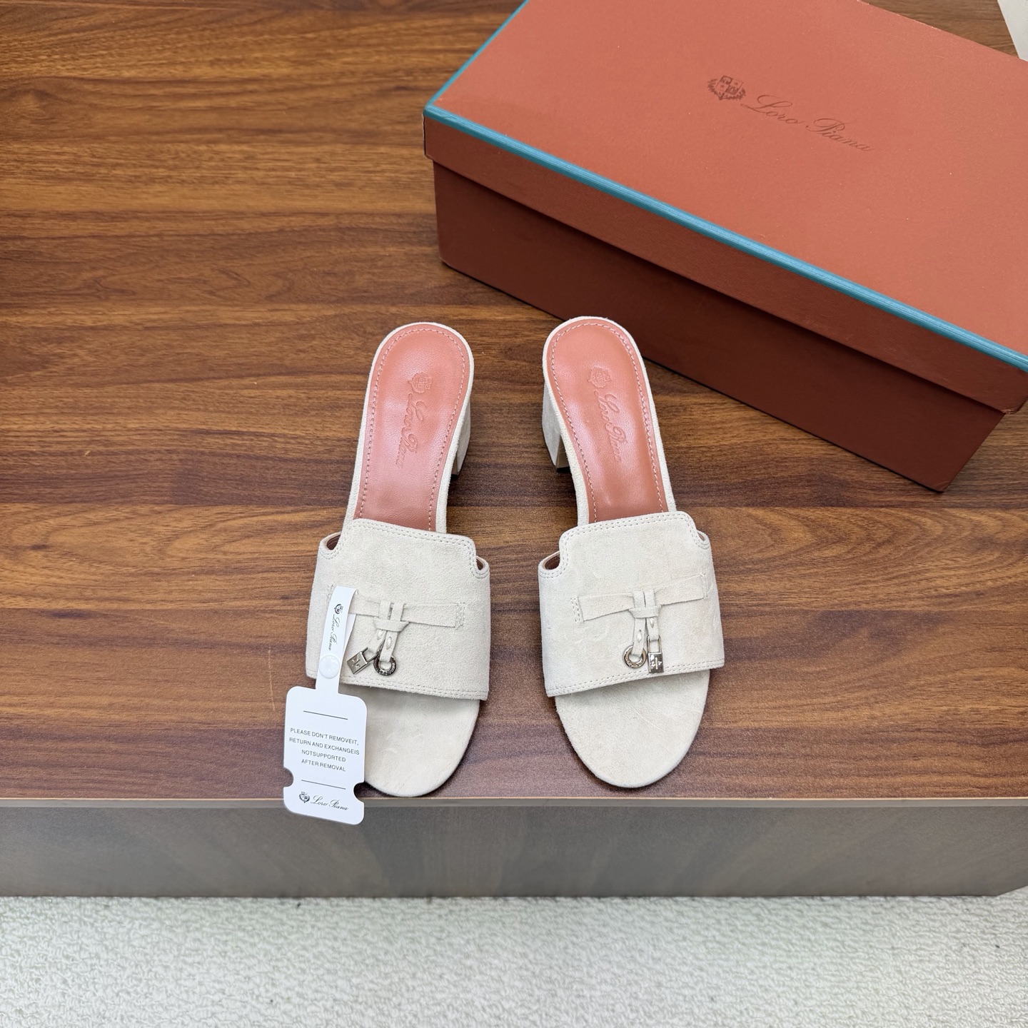 Loro Piana Slides