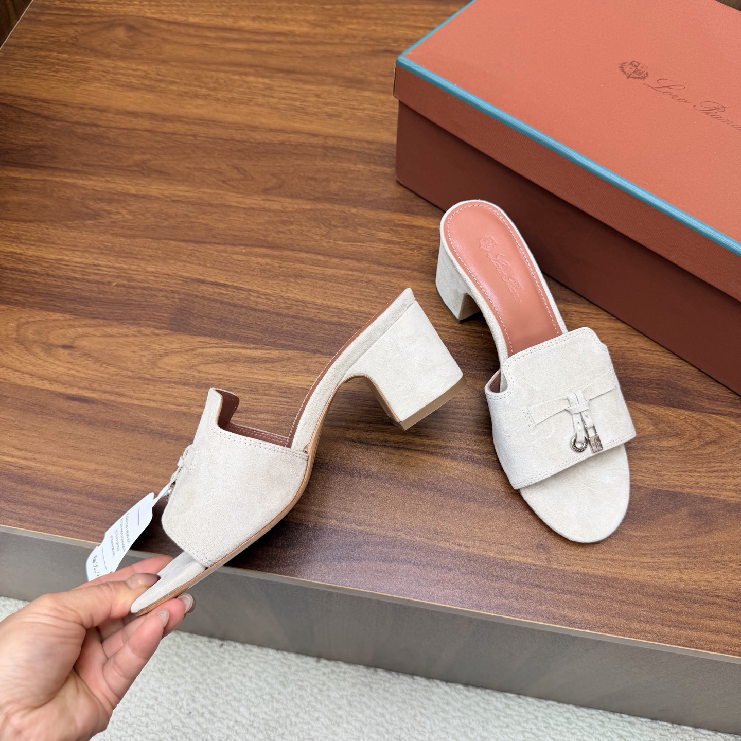 Loro Piana Slides