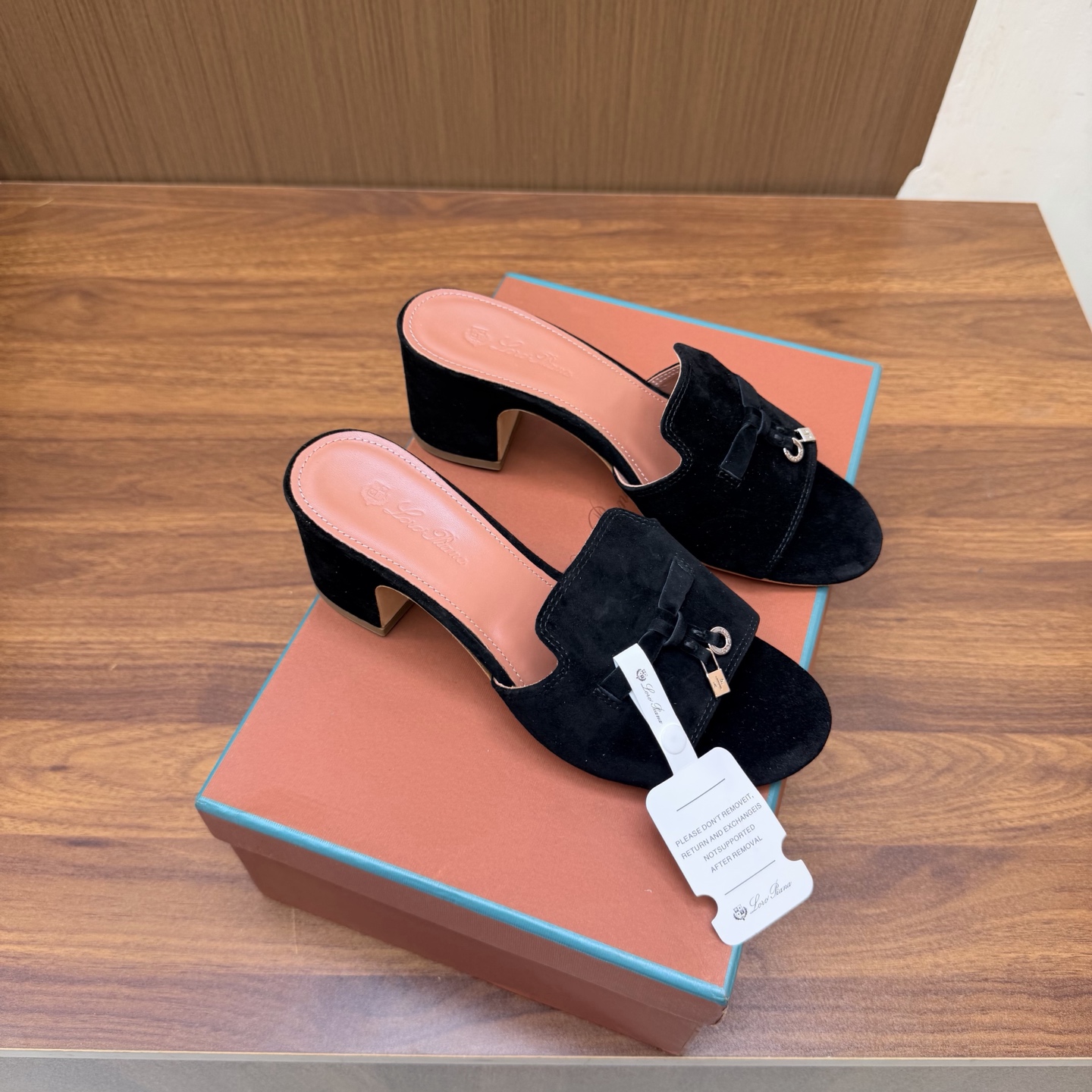 Loro Piana Slides