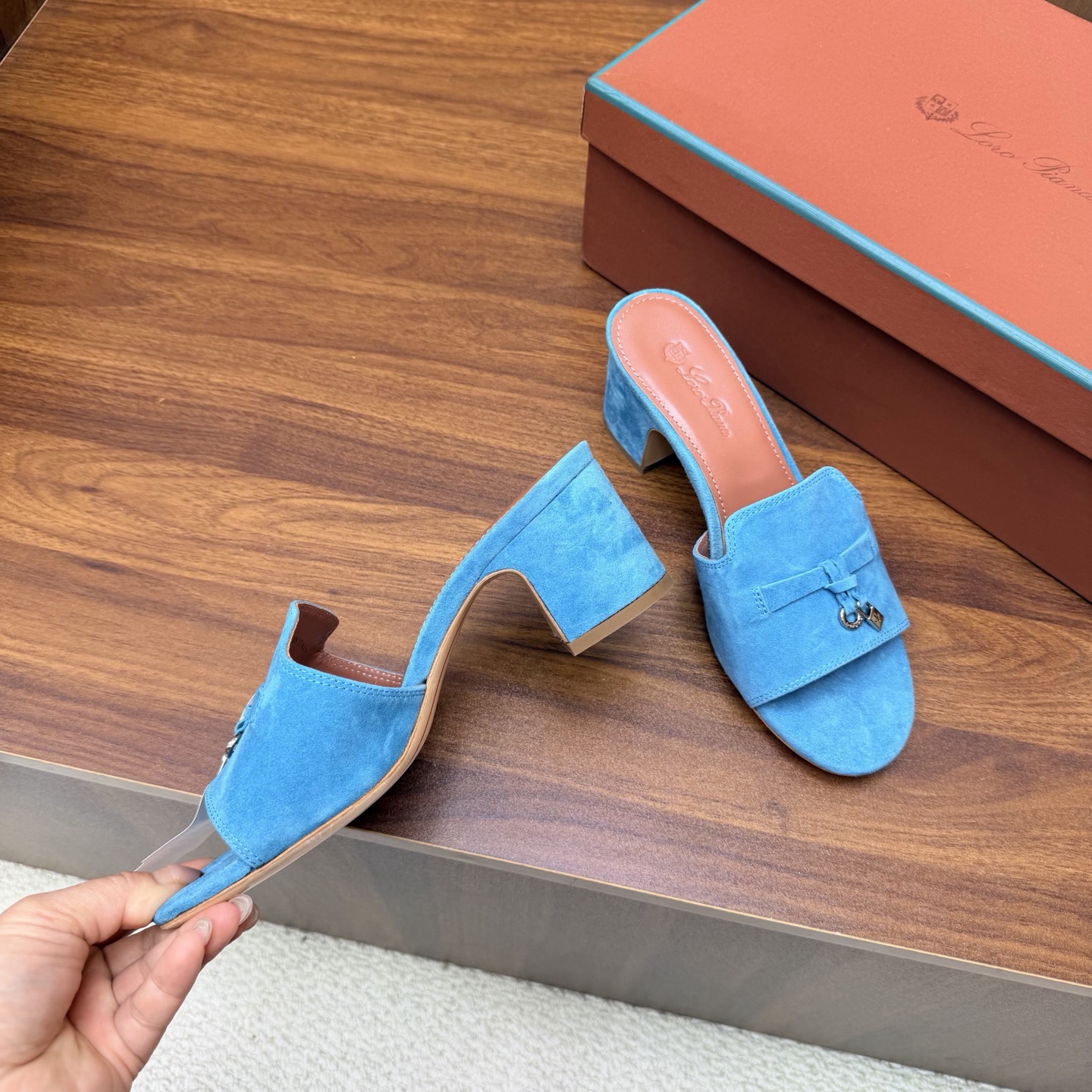 Loro Piana Slides