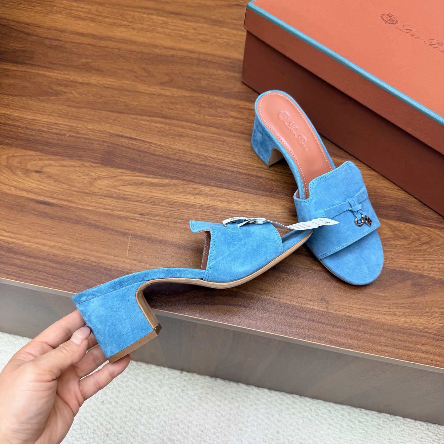 Loro Piana Slides