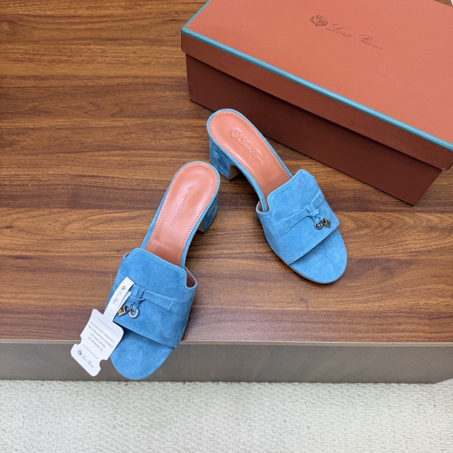 Loro Piana Slides