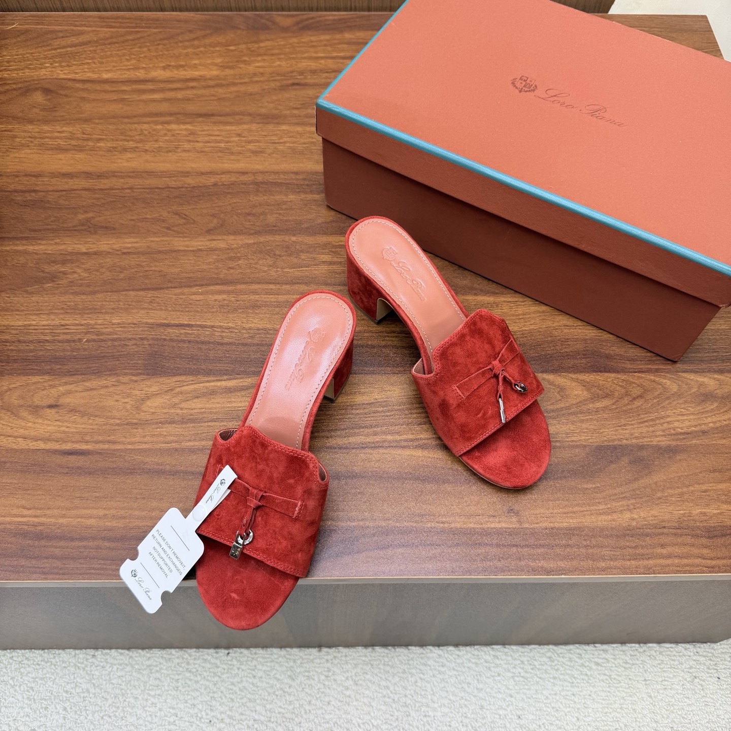 Loro Piana Slides