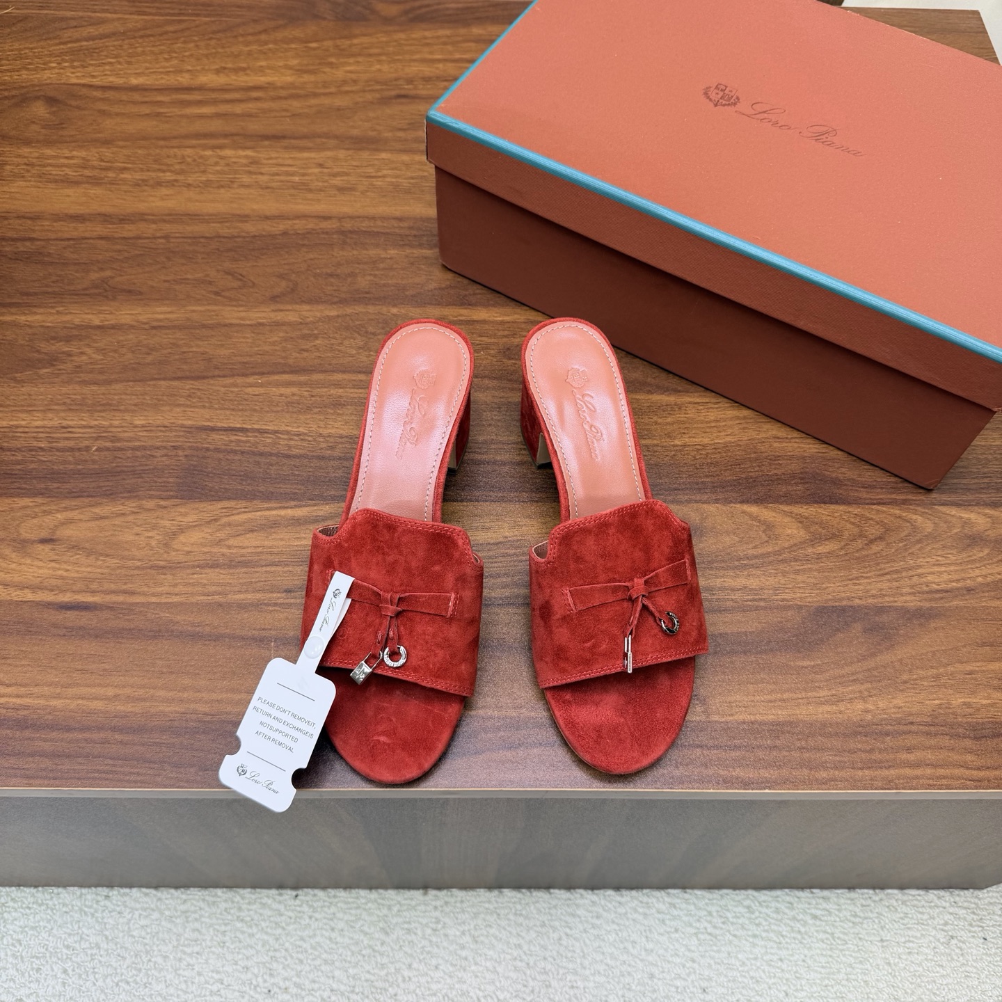 Loro Piana Slides