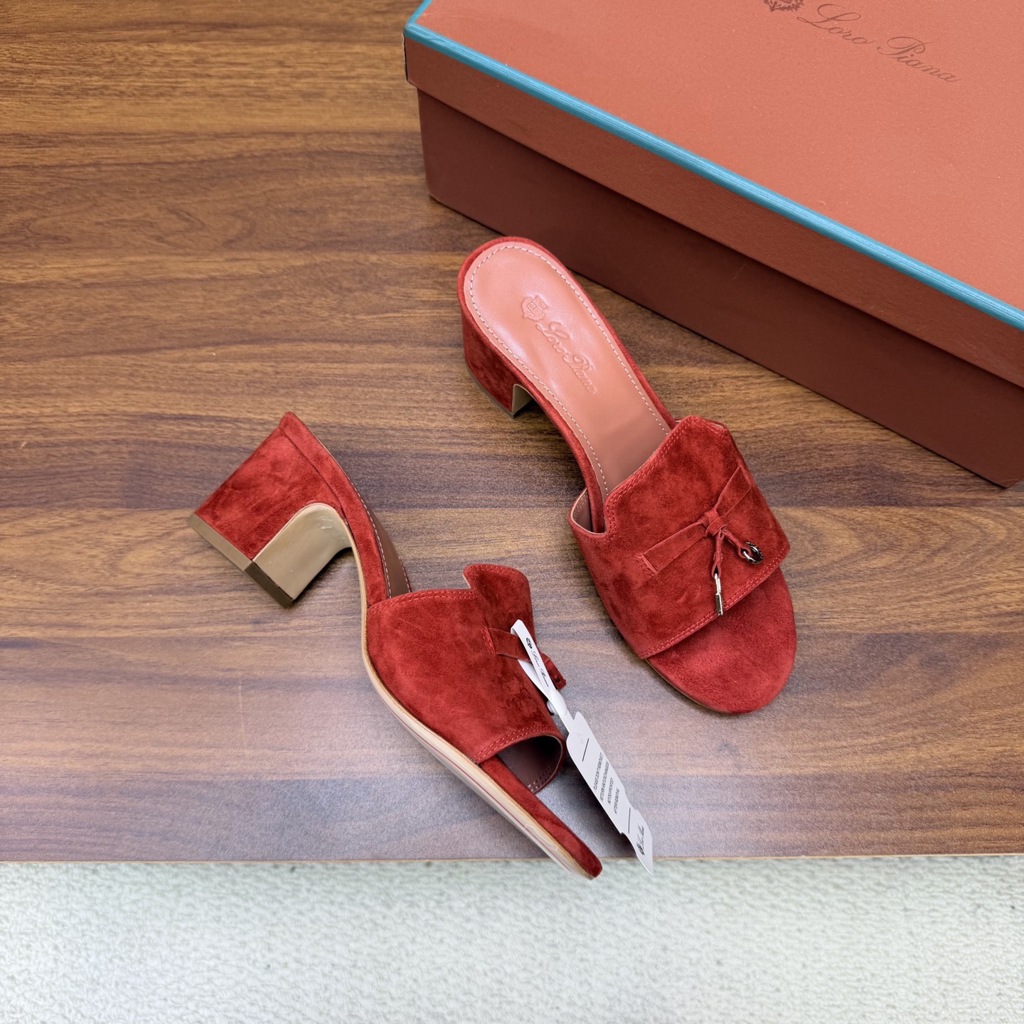 Loro Piana Slides