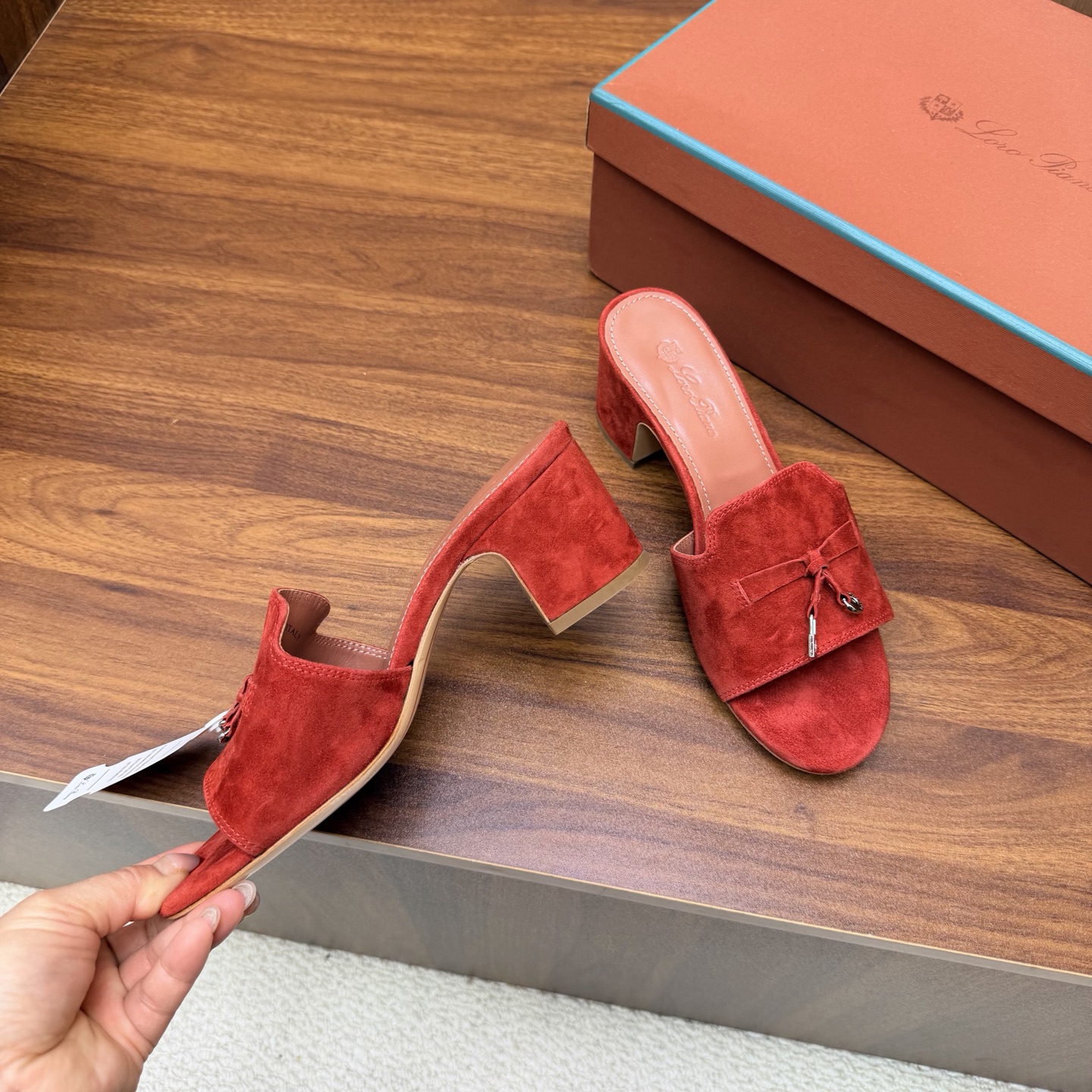 Loro Piana Slides
