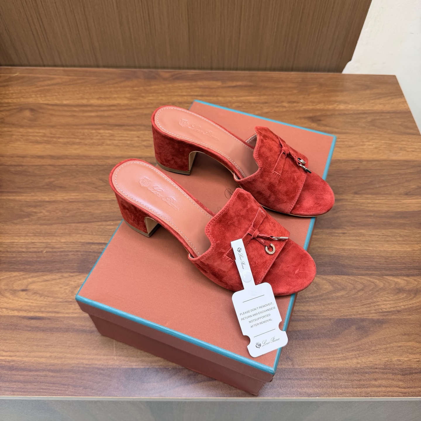 Loro Piana Slides
