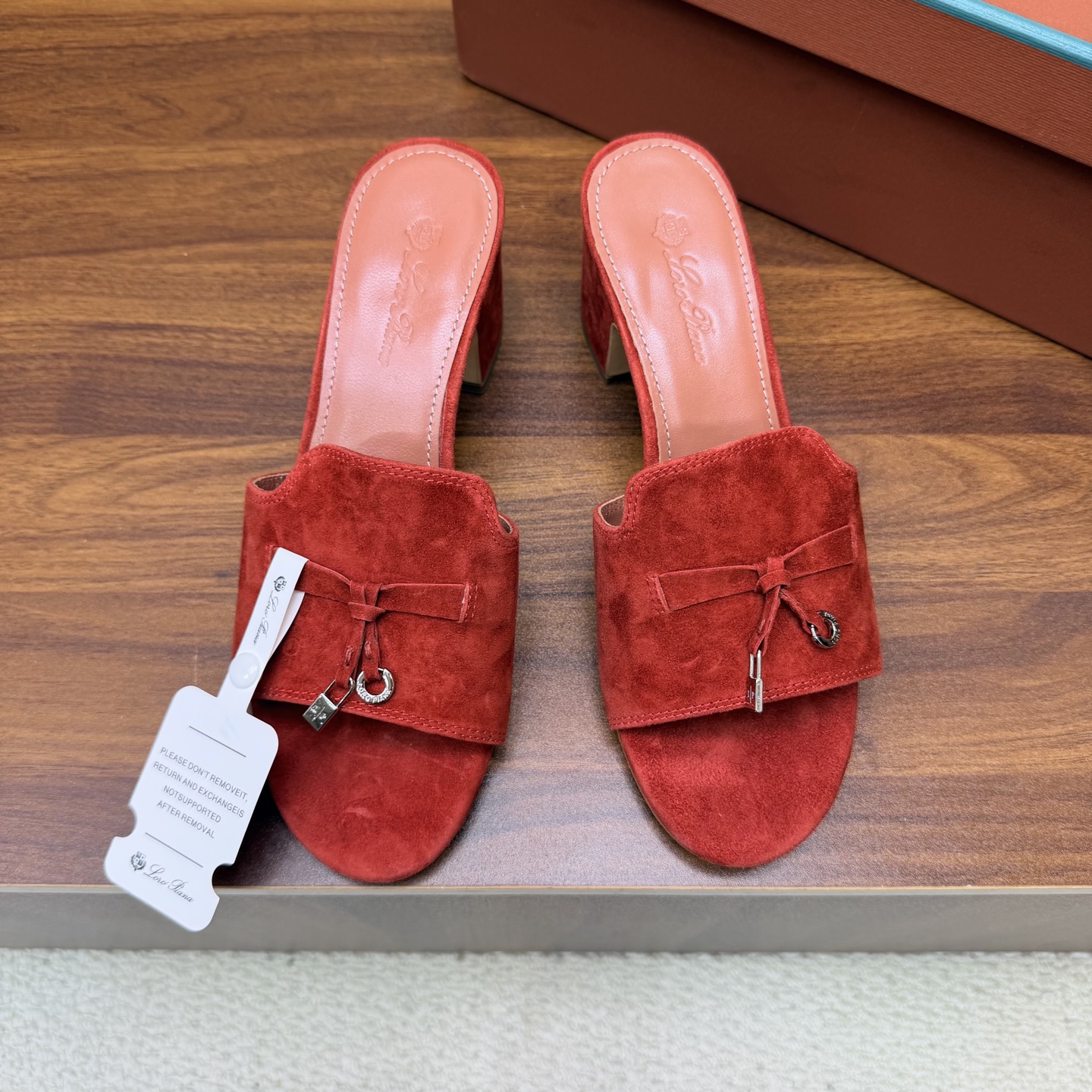 Loro Piana Slides