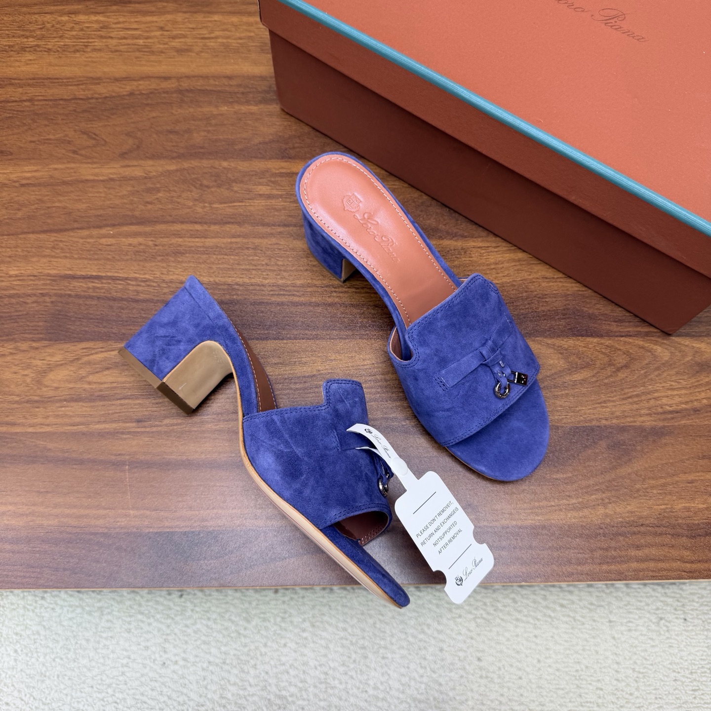Loro Piana Slides