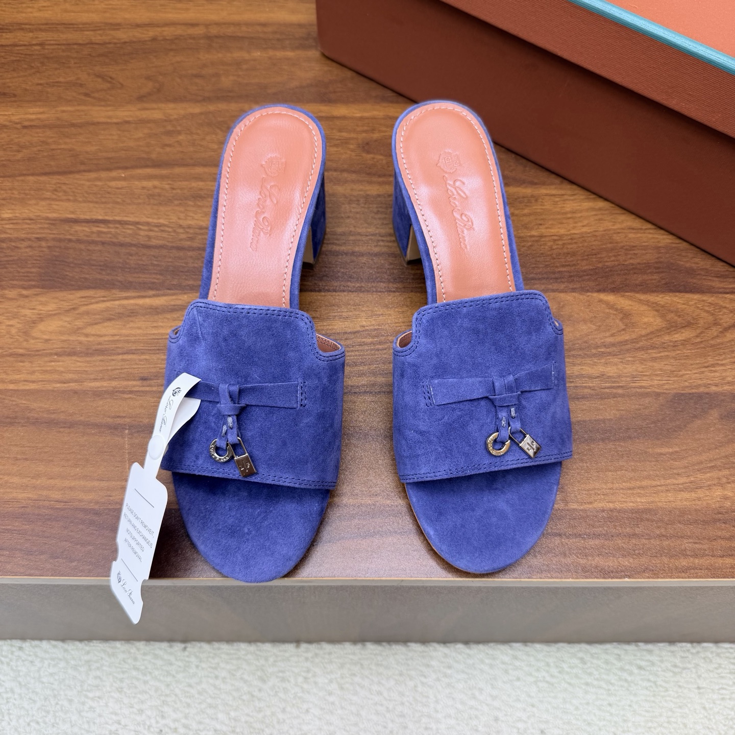 Loro Piana Slides