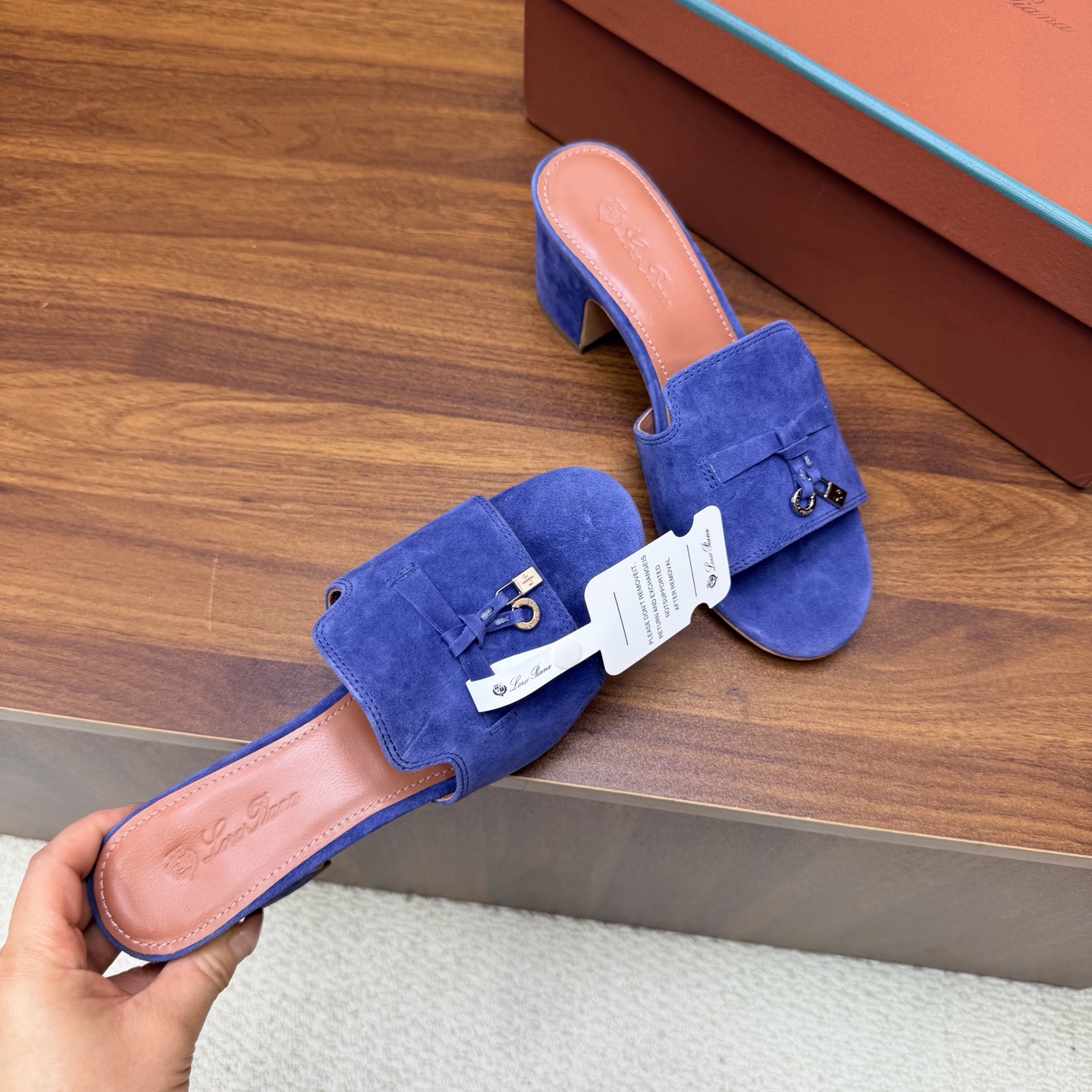 Loro Piana Slides