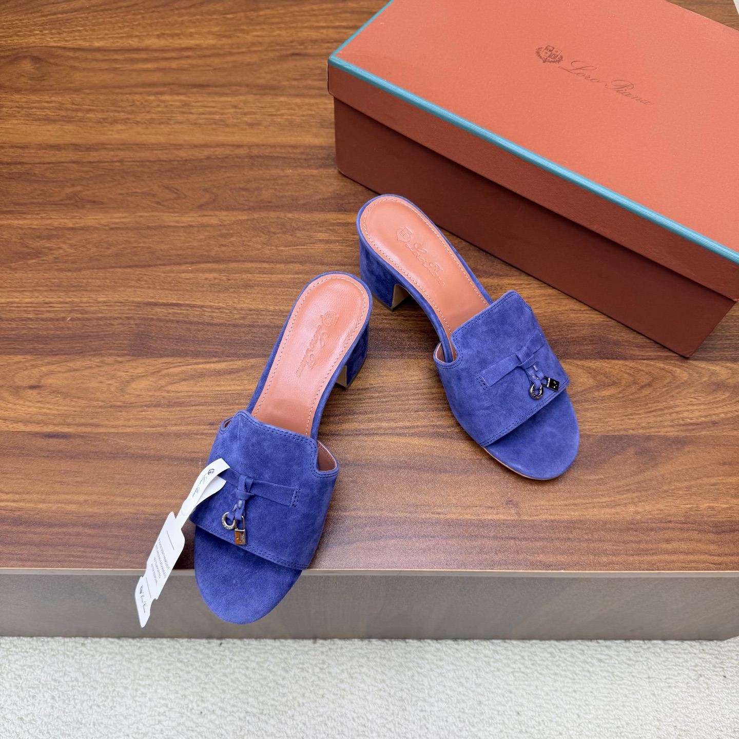 Loro Piana Slides