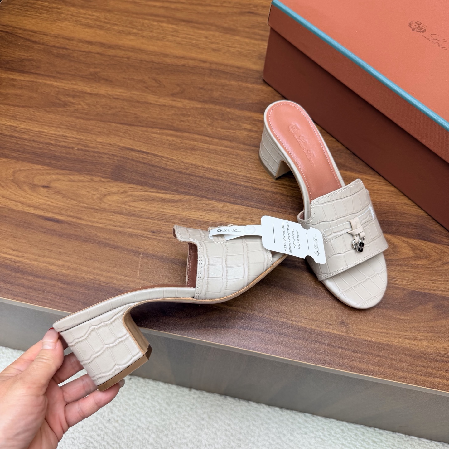 Loro Piana Slides