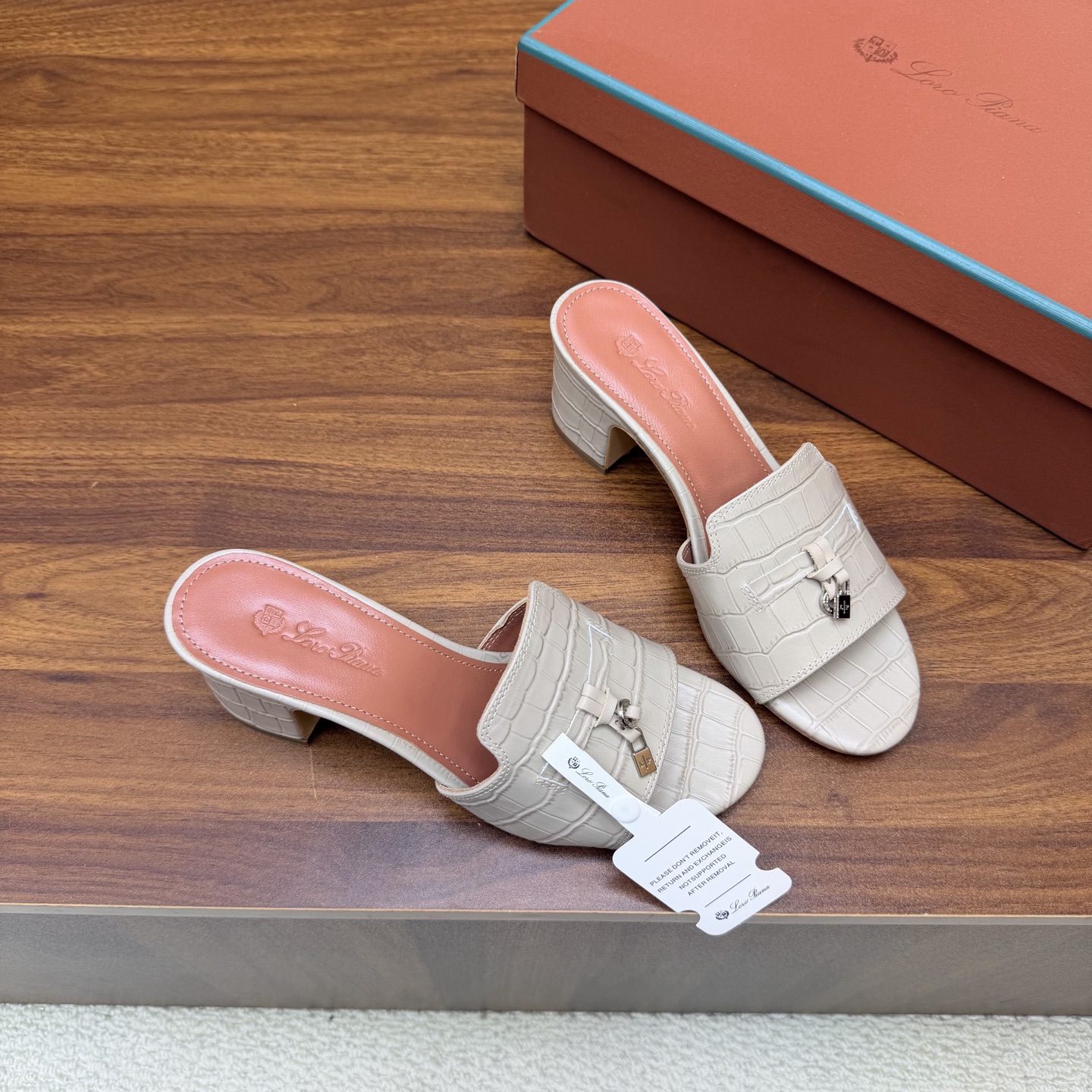 Loro Piana Slides
