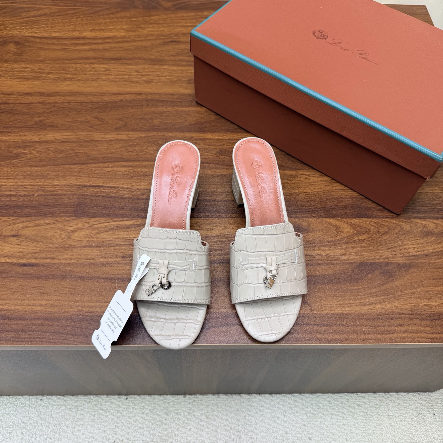Loro Piana Slides