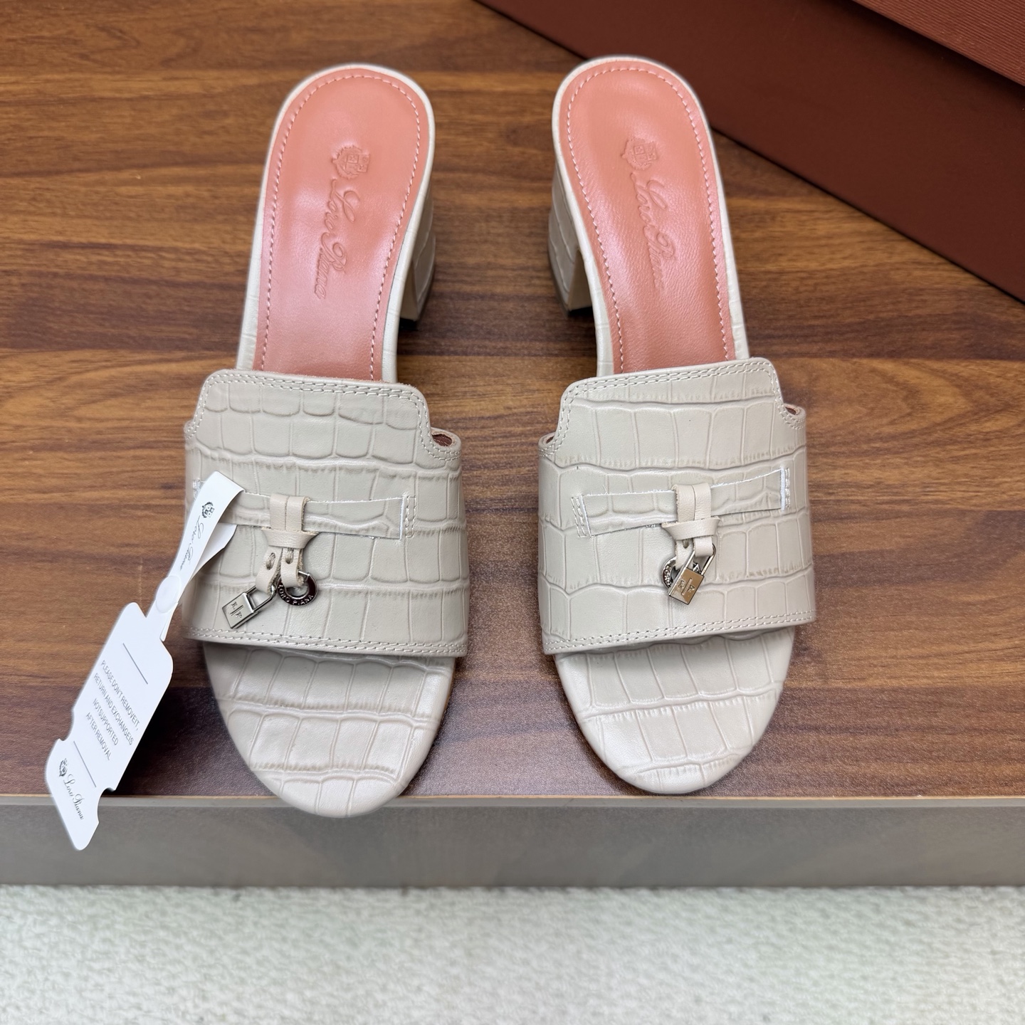 Loro Piana Slides