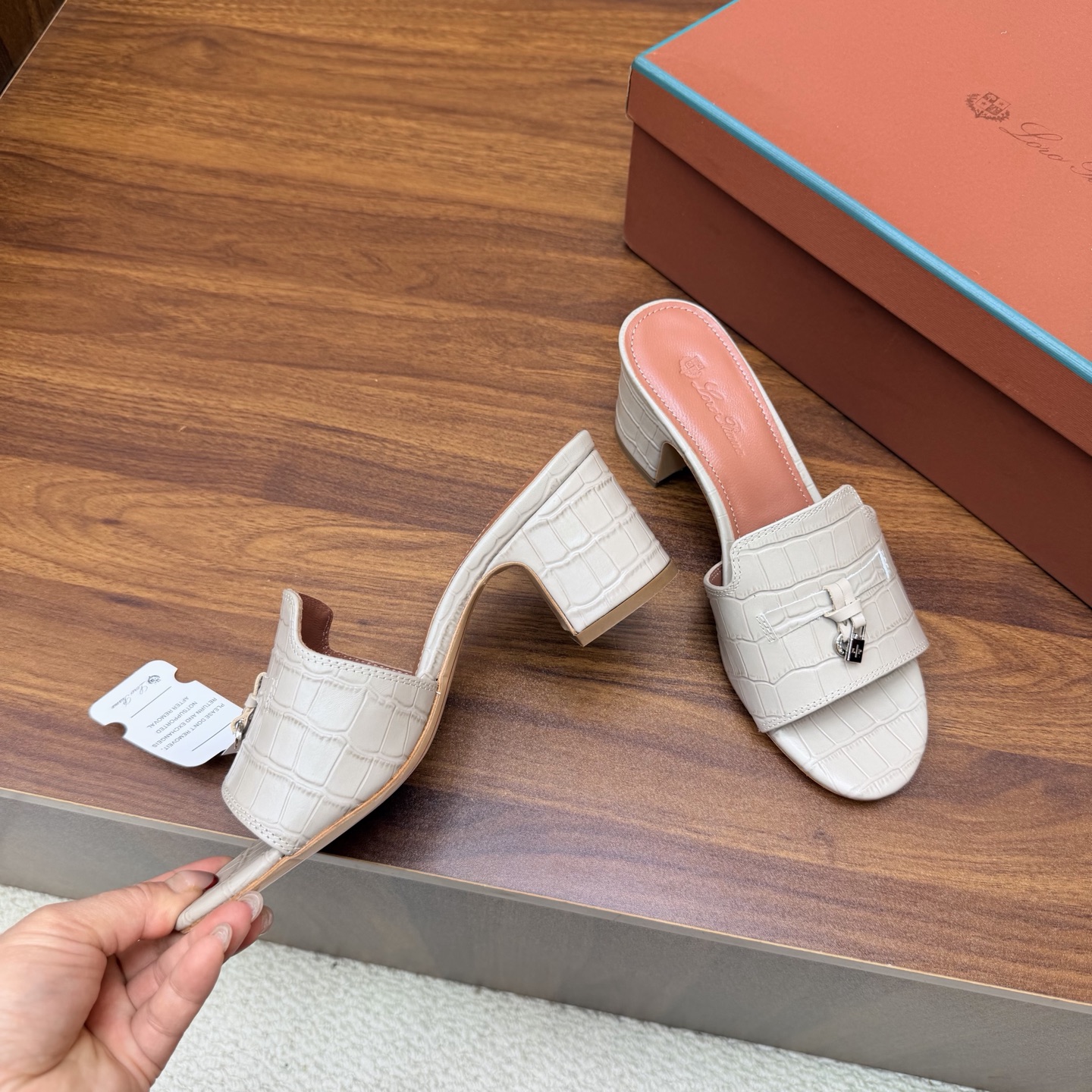 Loro Piana Slides