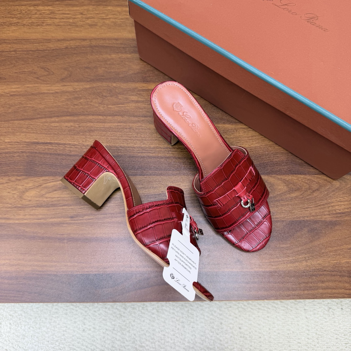 Loro Piana Slides