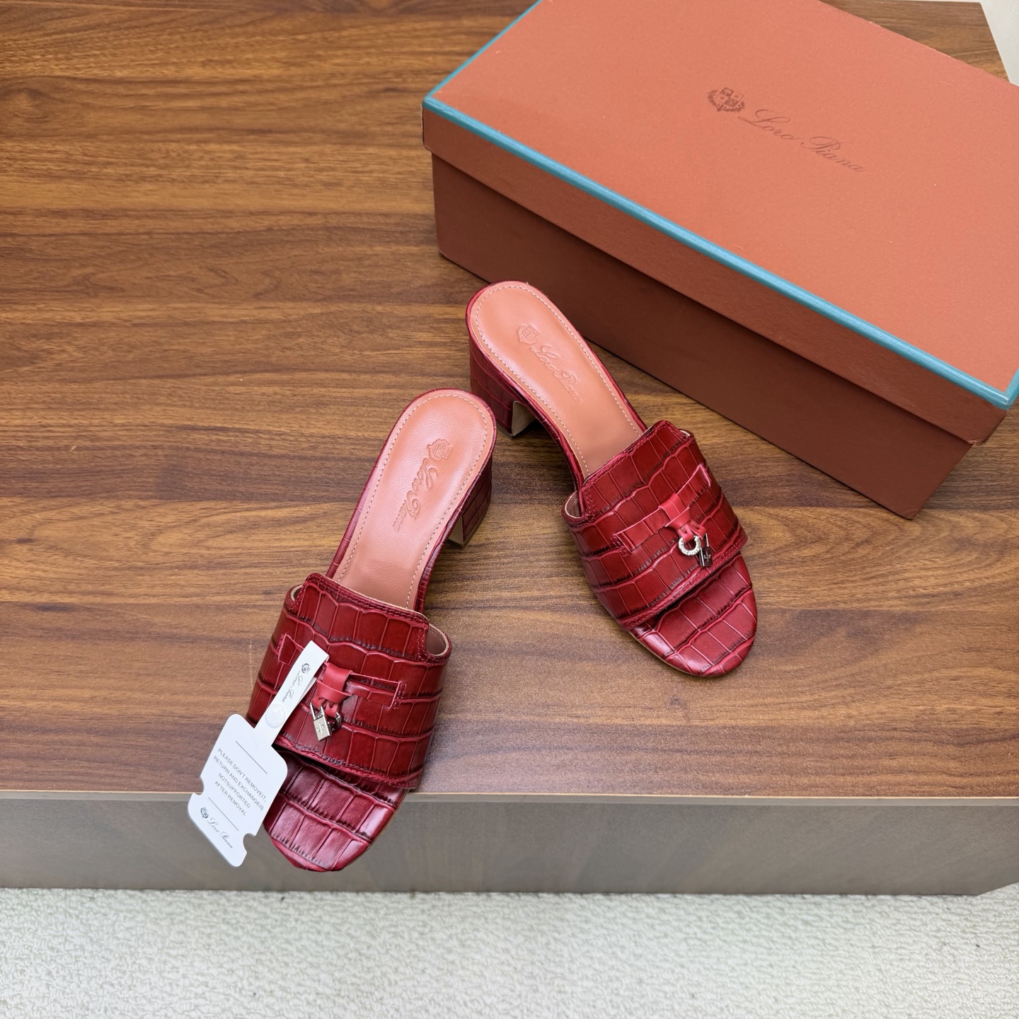 Loro Piana Slides