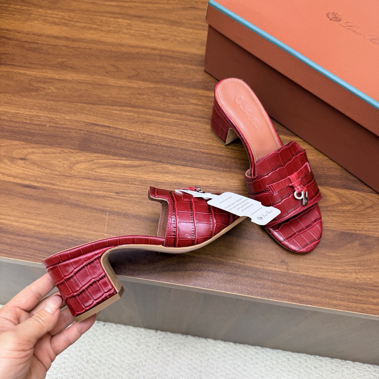 Loro Piana Slides