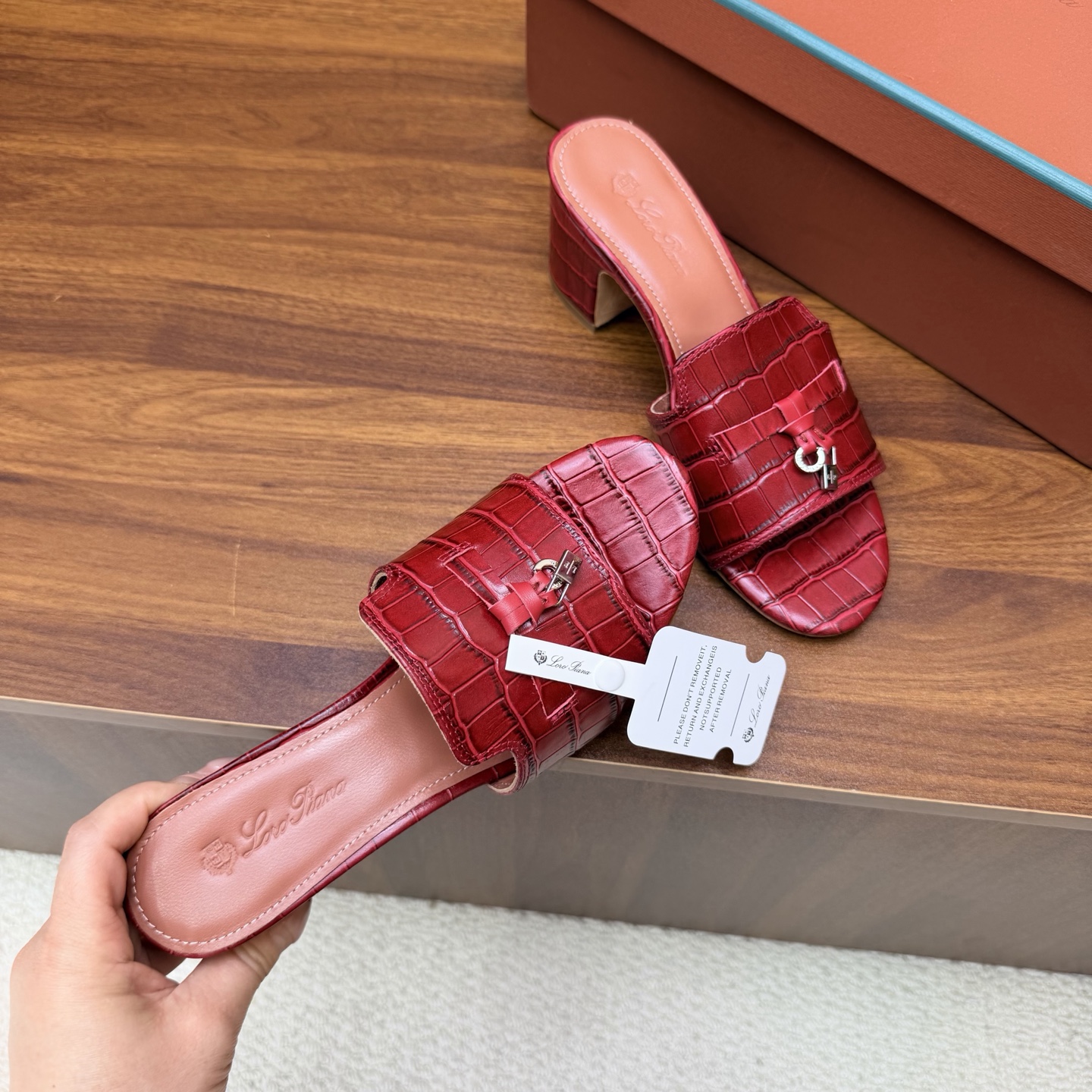 Loro Piana Slides