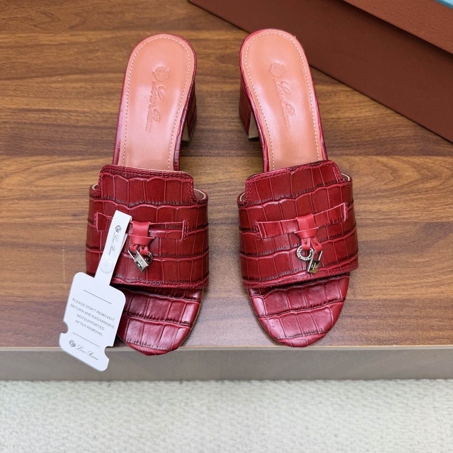Loro Piana Slides