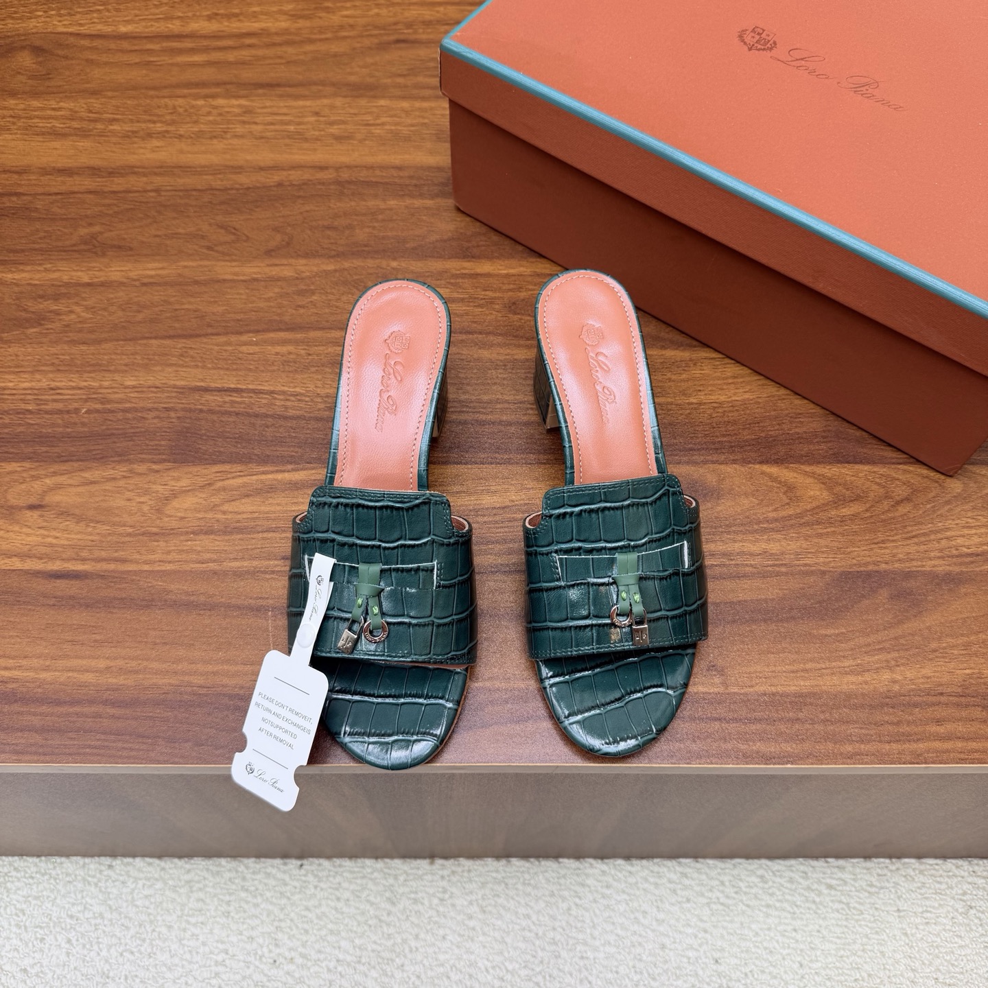 Loro Piana Slides