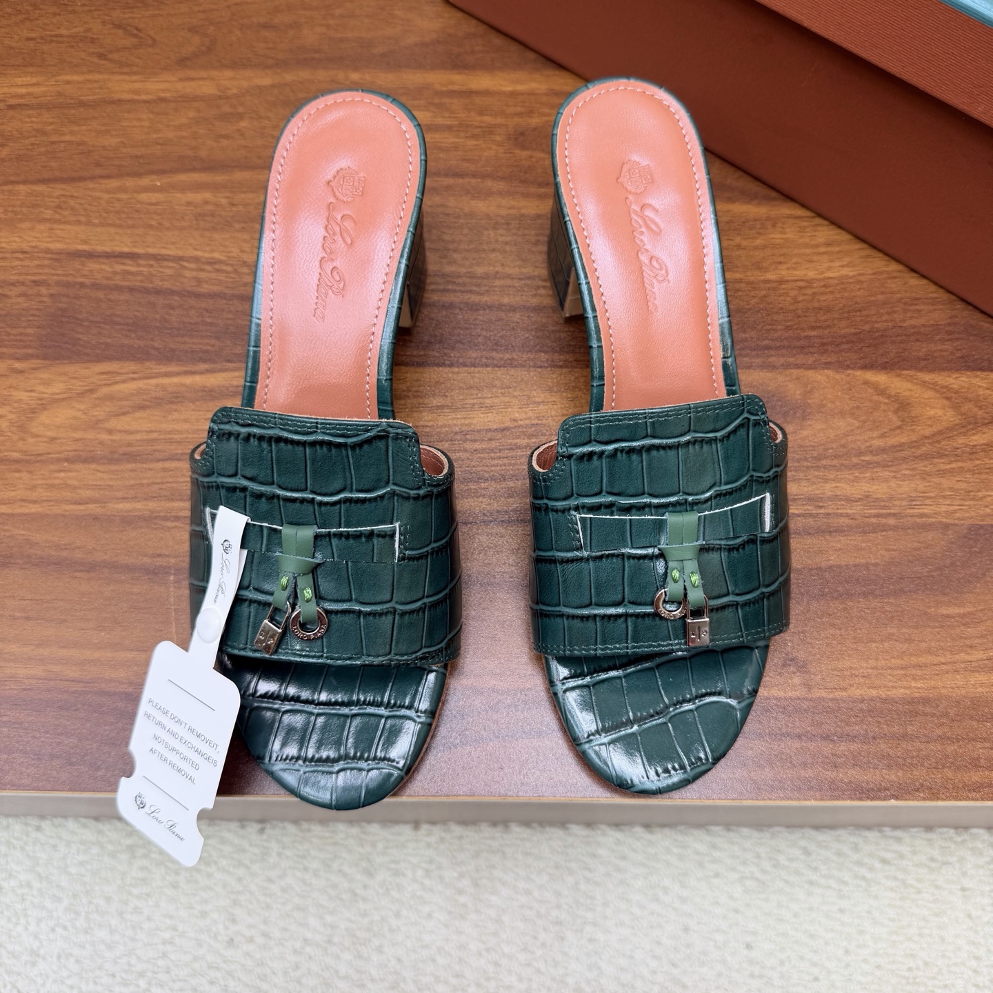 Loro Piana Slides