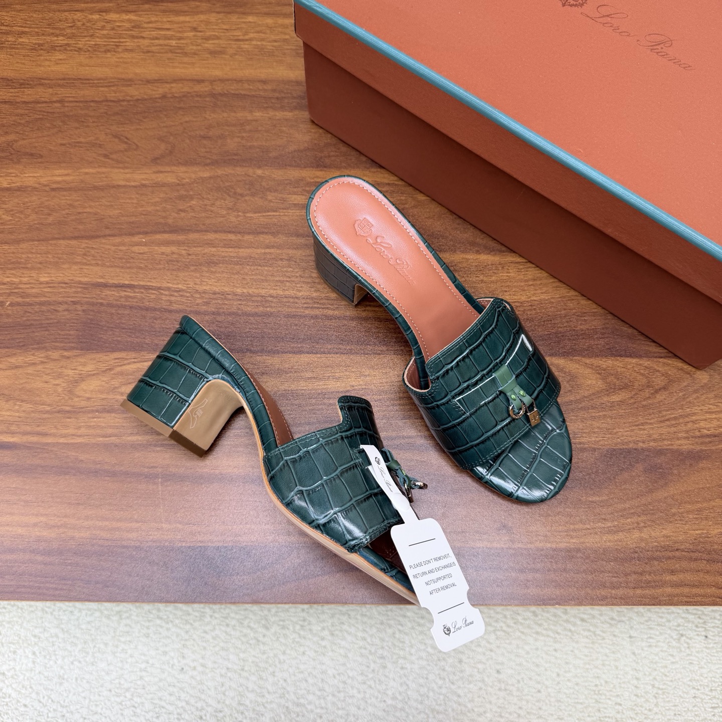 Loro Piana Slides
