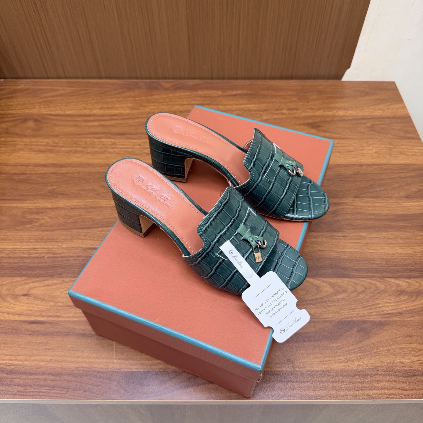 Loro Piana Slides