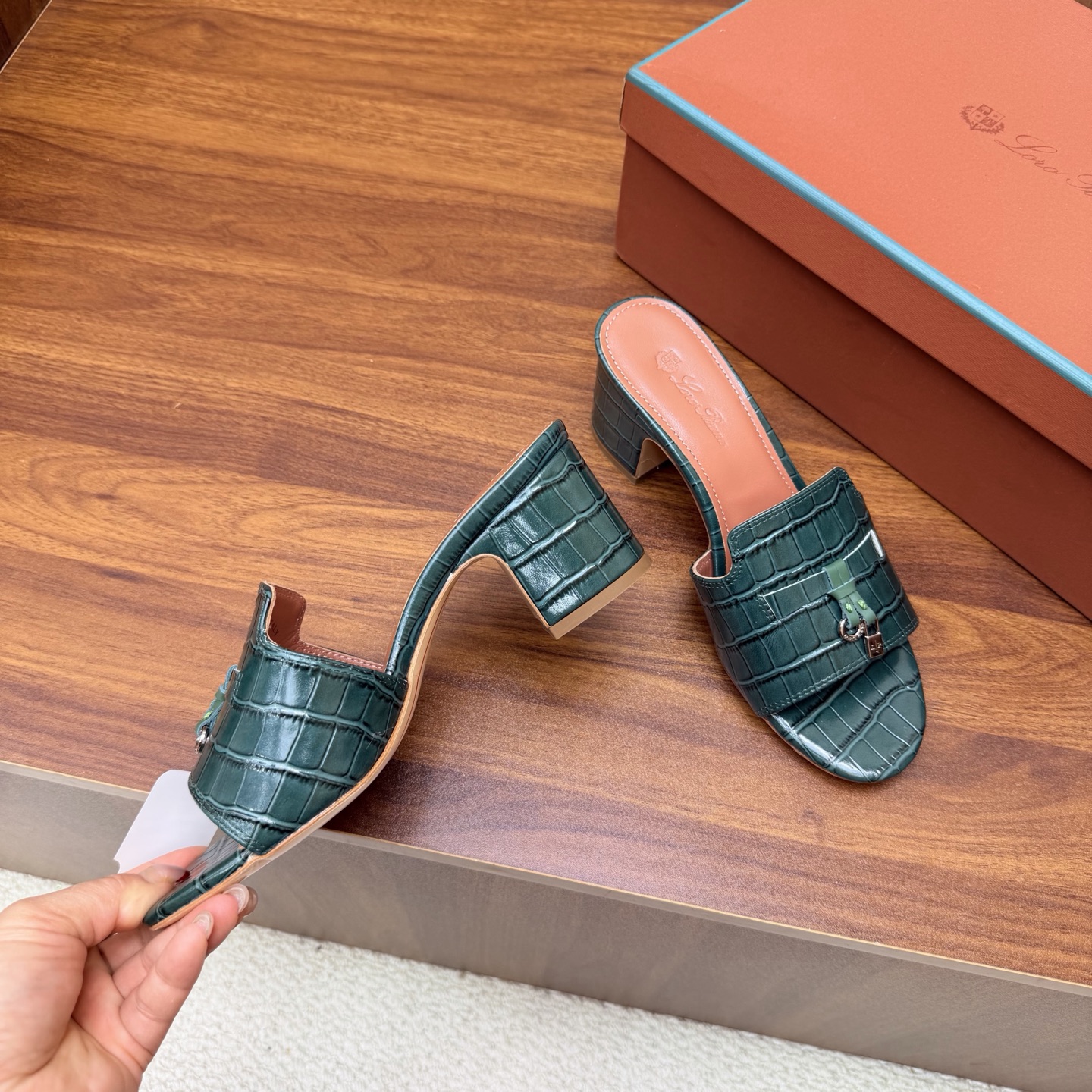 Loro Piana Slides