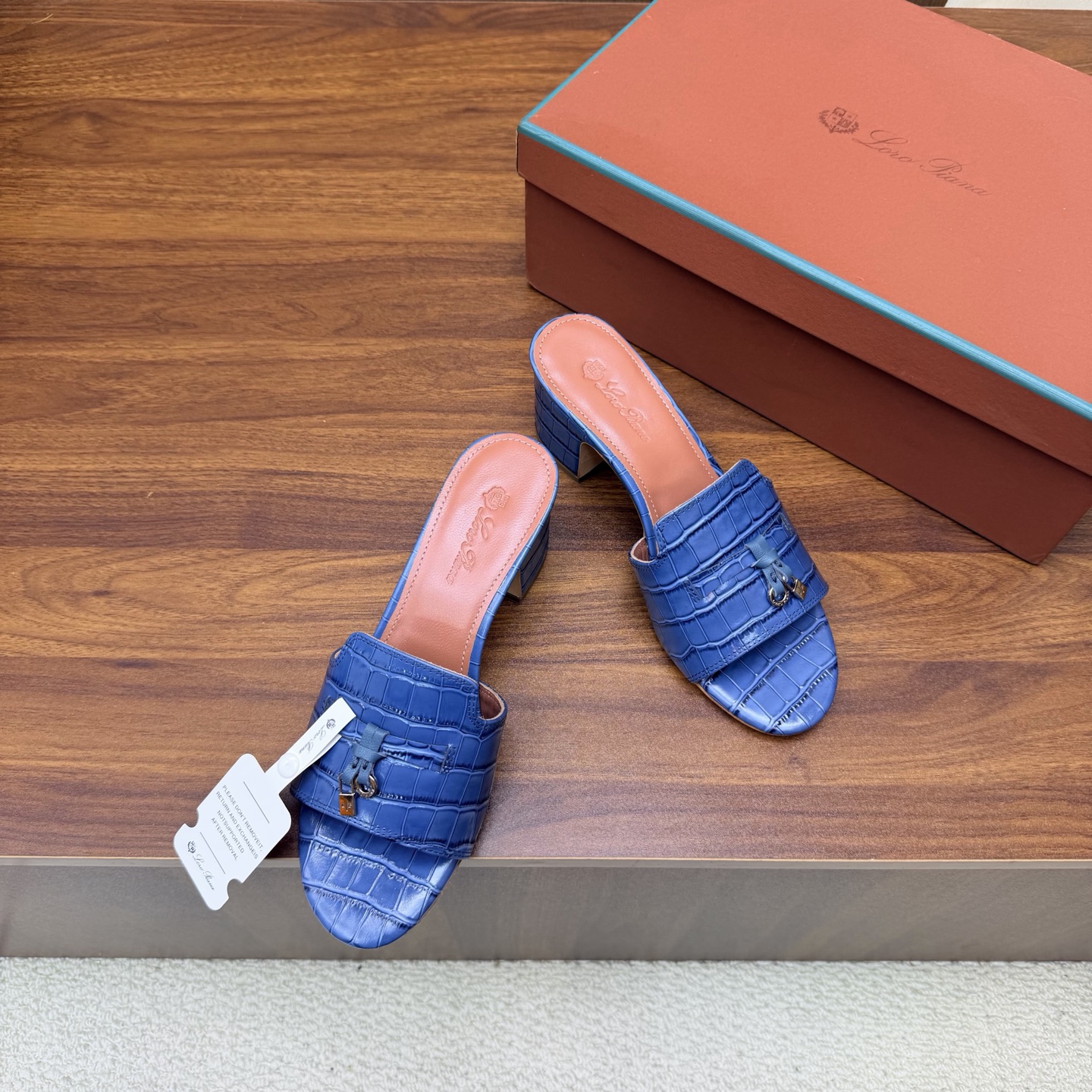 Loro Piana Slides