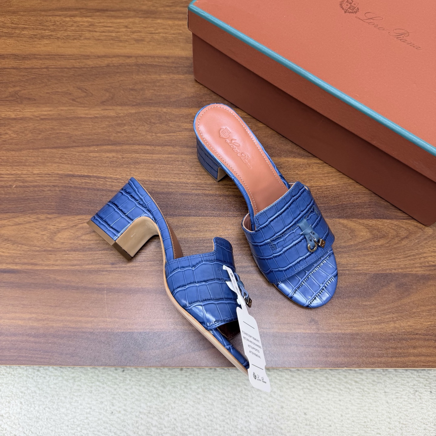 Loro Piana Slides
