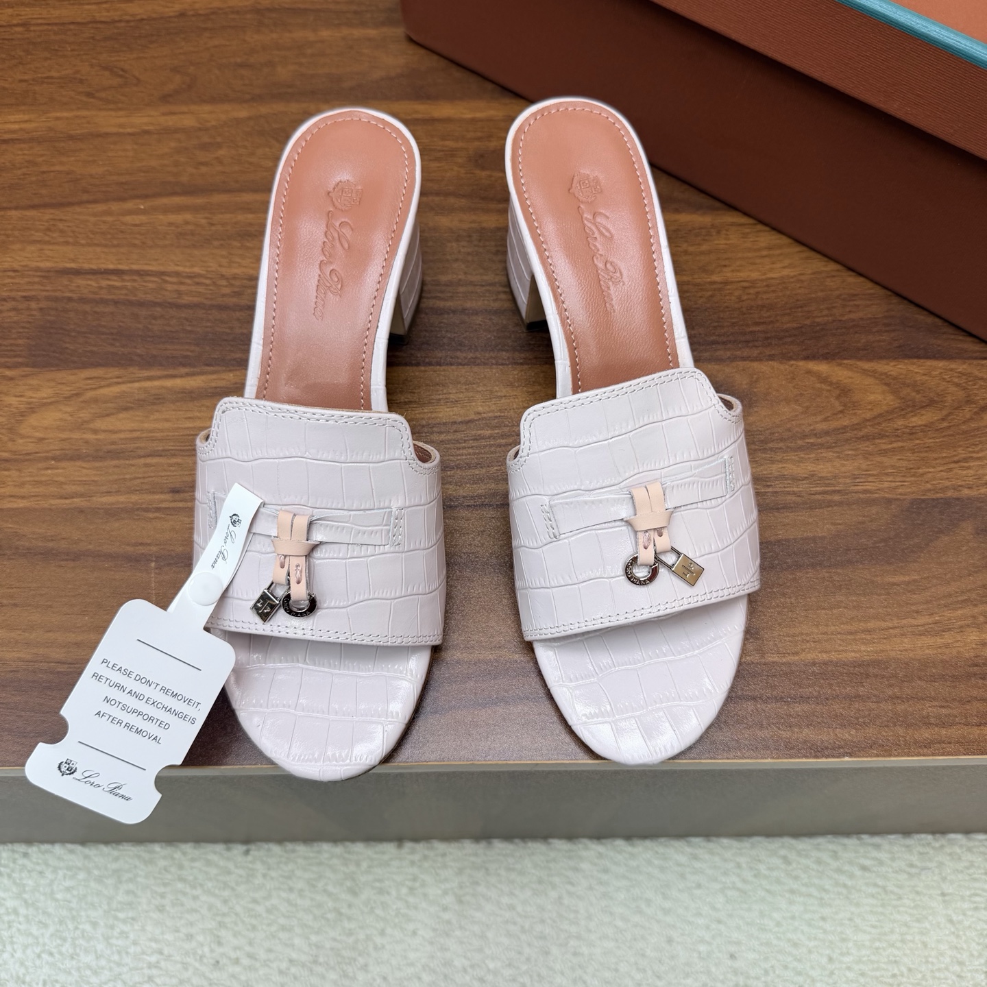 Loro Piana Slides