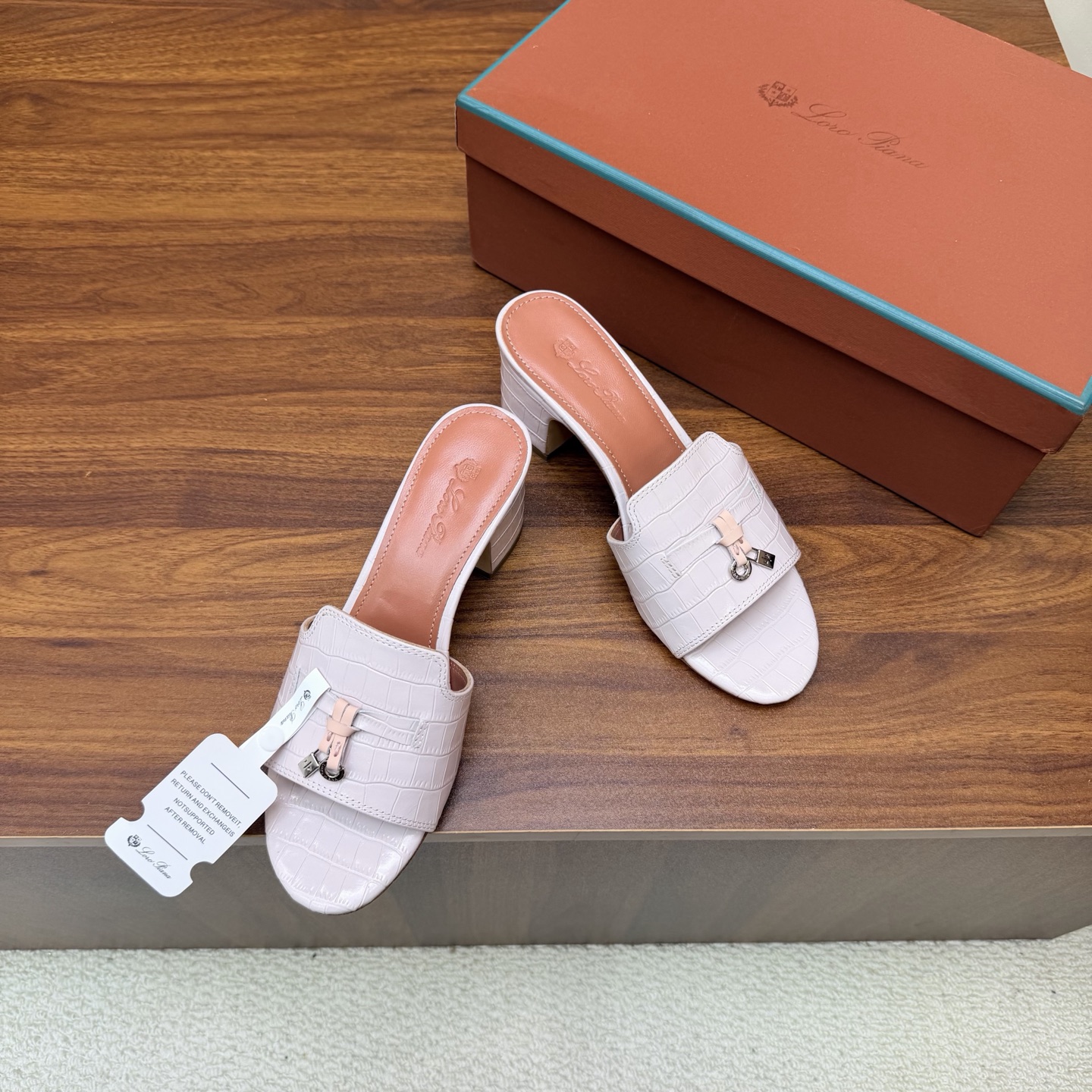 Loro Piana Slides