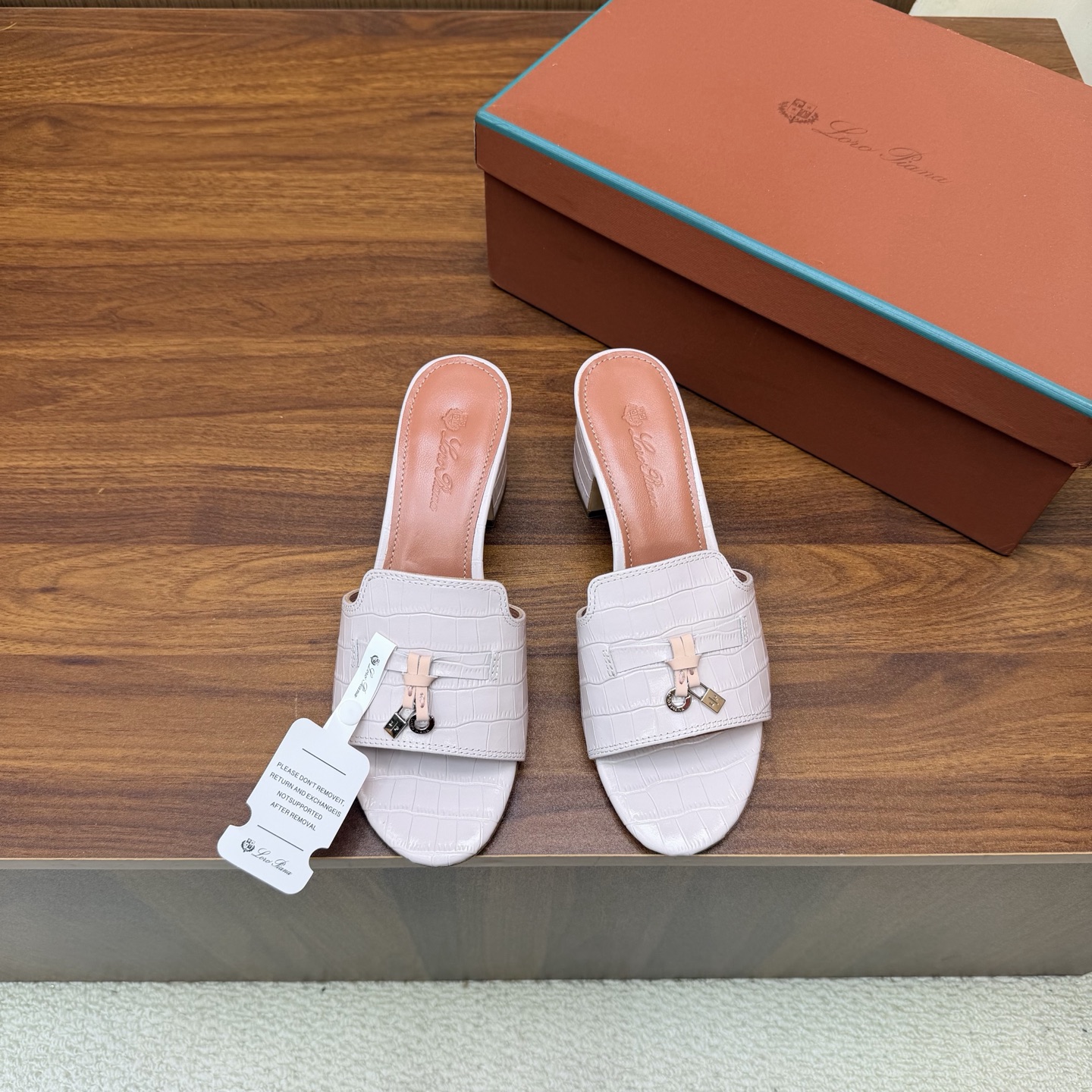Loro Piana Slides