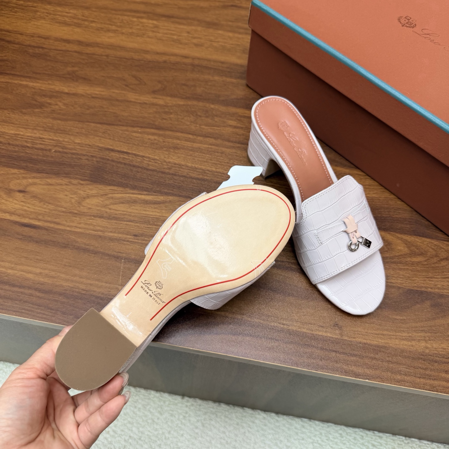 Loro Piana Slides