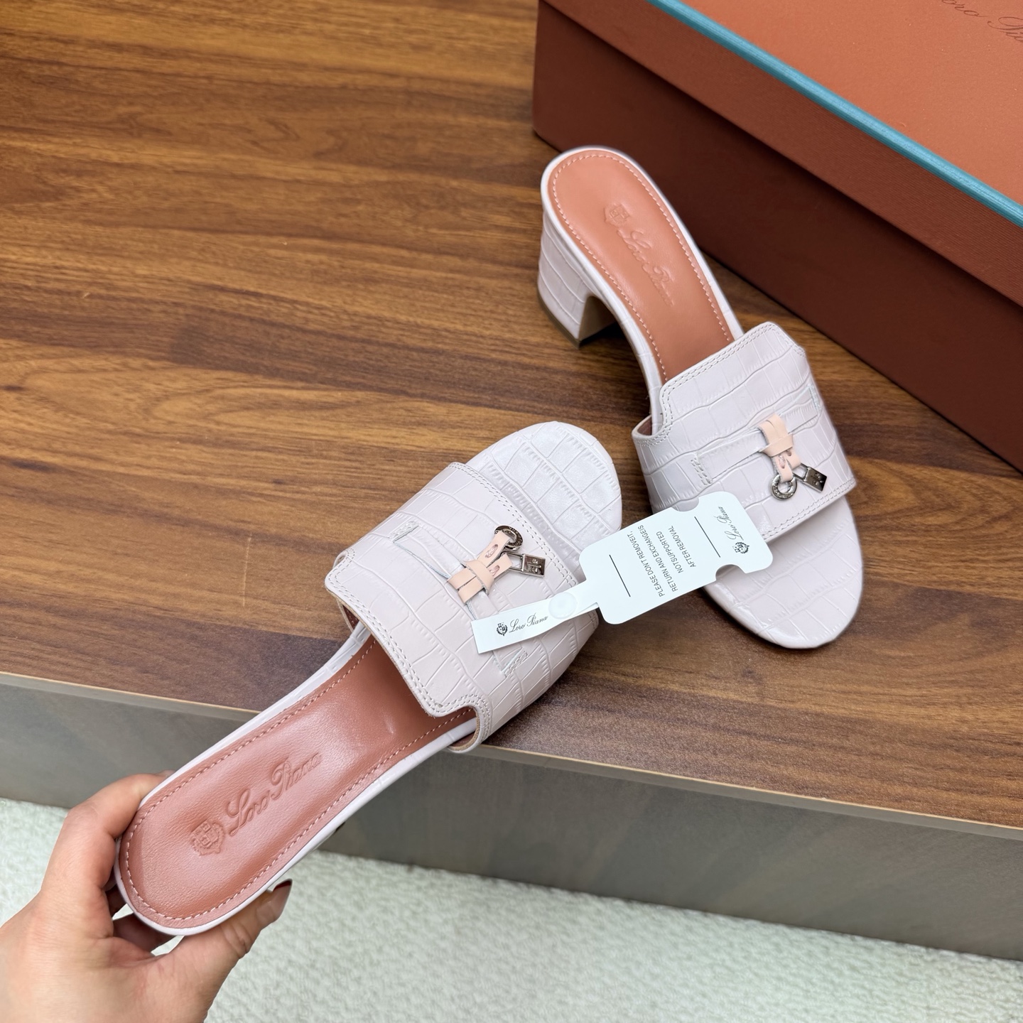 Loro Piana Slides