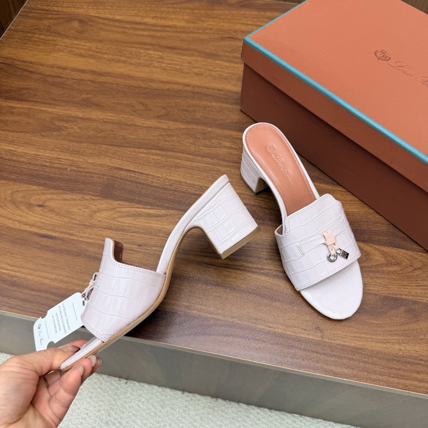 Loro Piana Slides