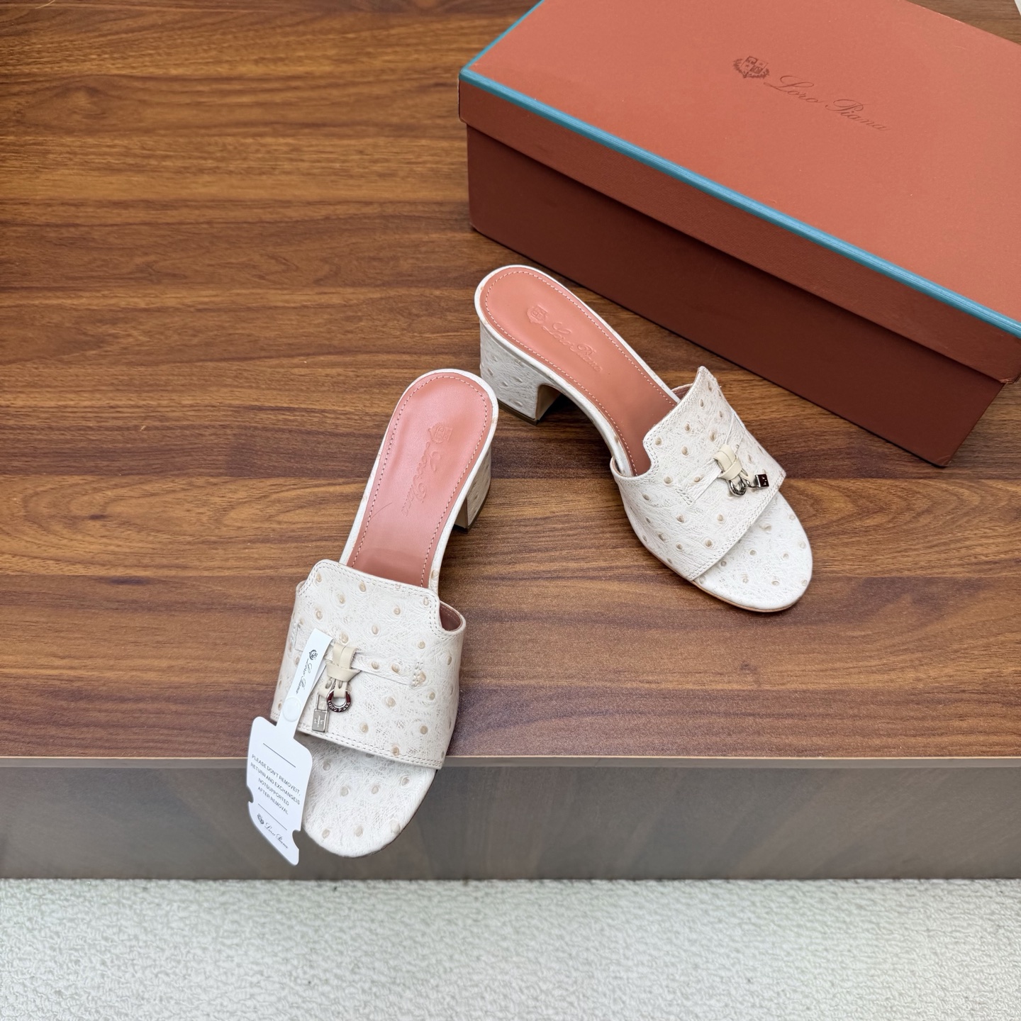 Loro Piana Slides