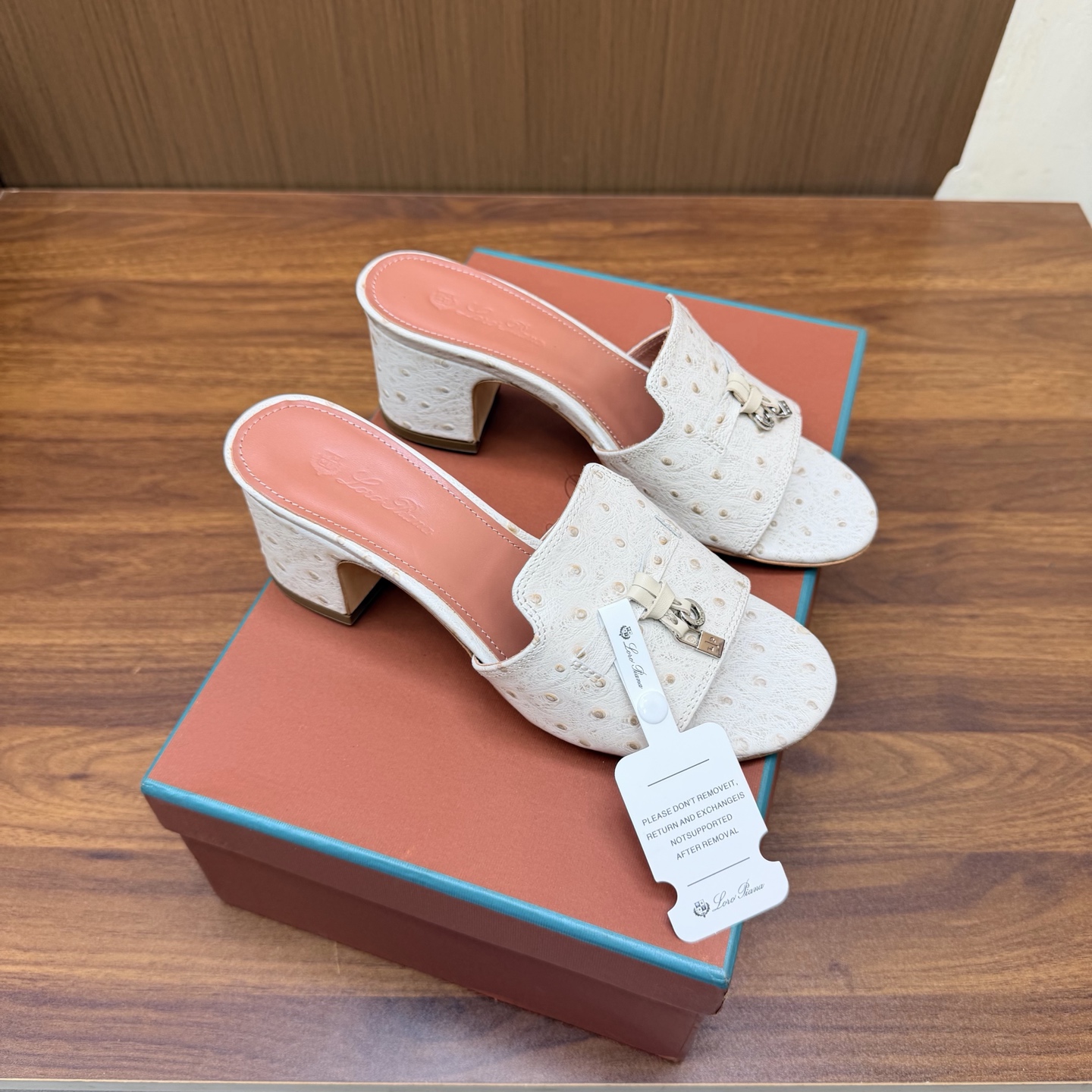 Loro Piana Slides