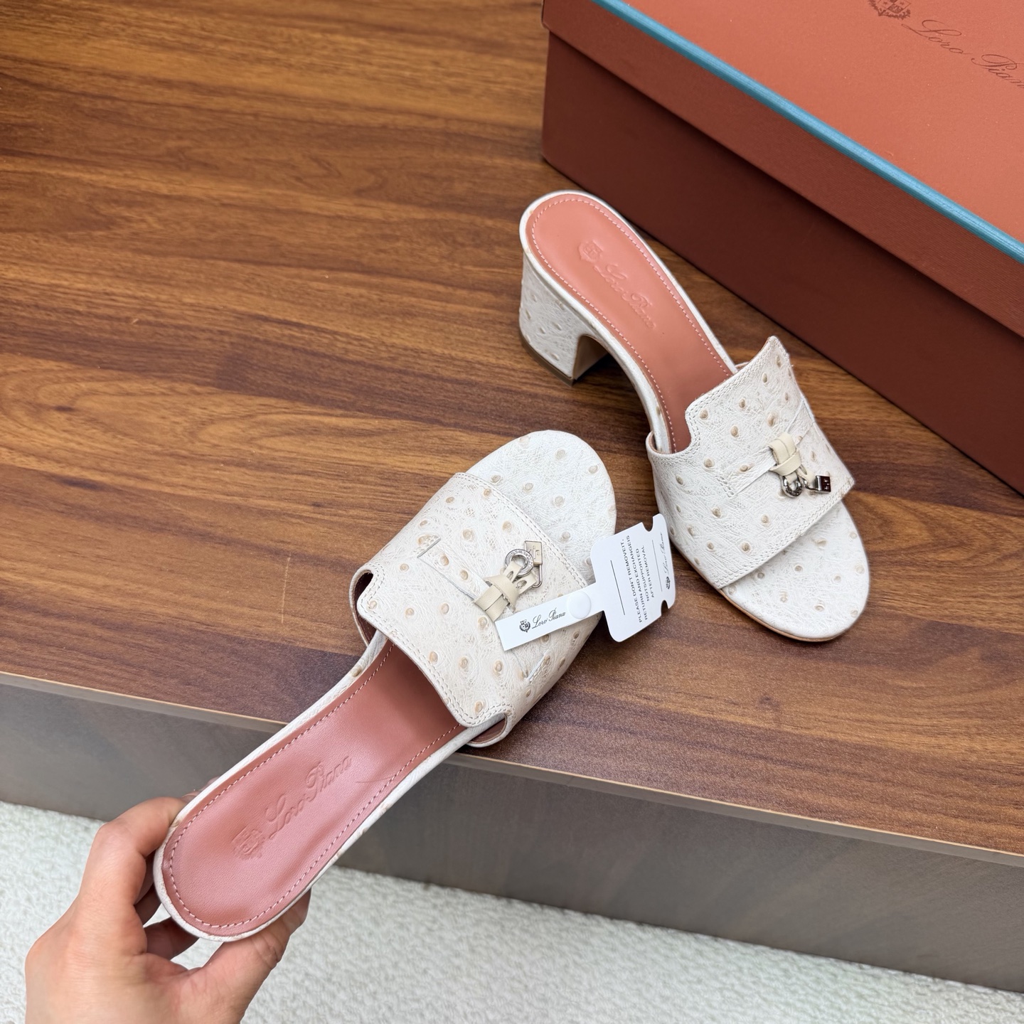 Loro Piana Slides