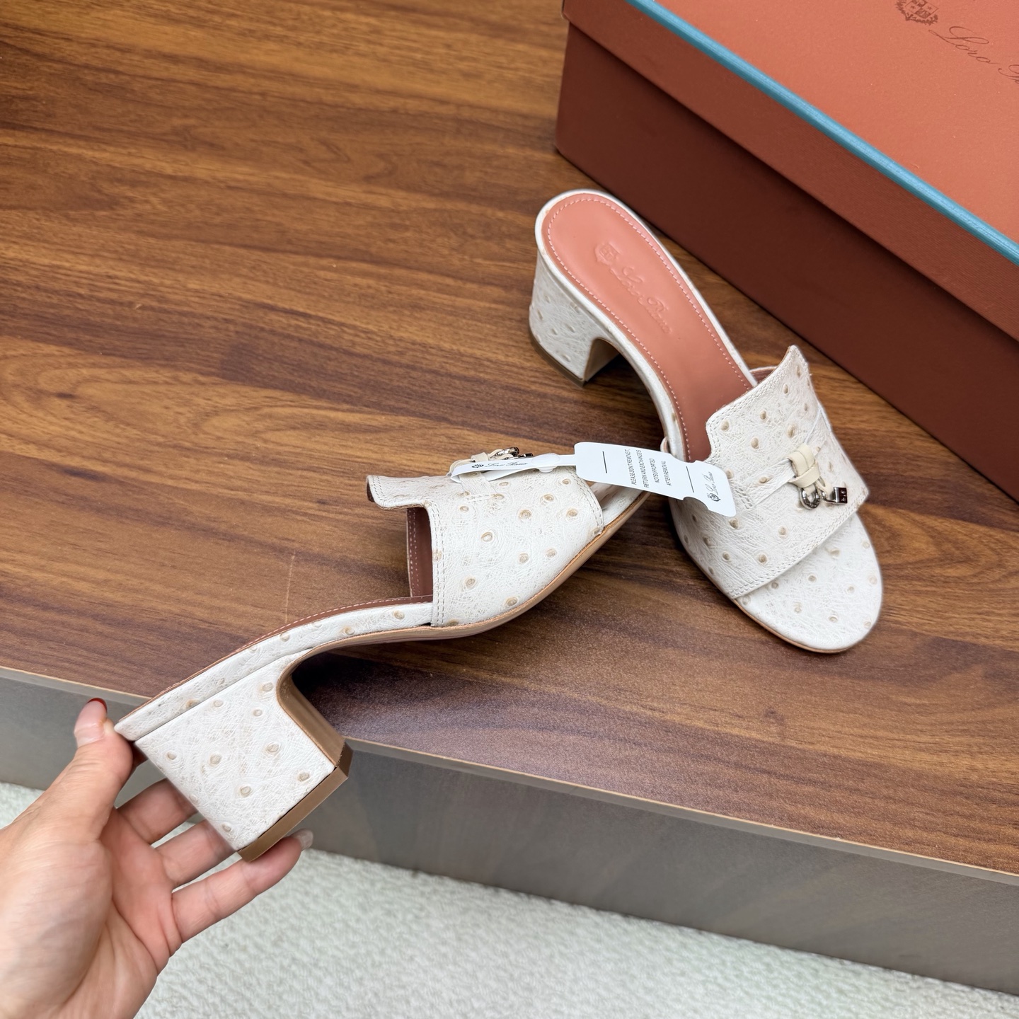 Loro Piana Slides